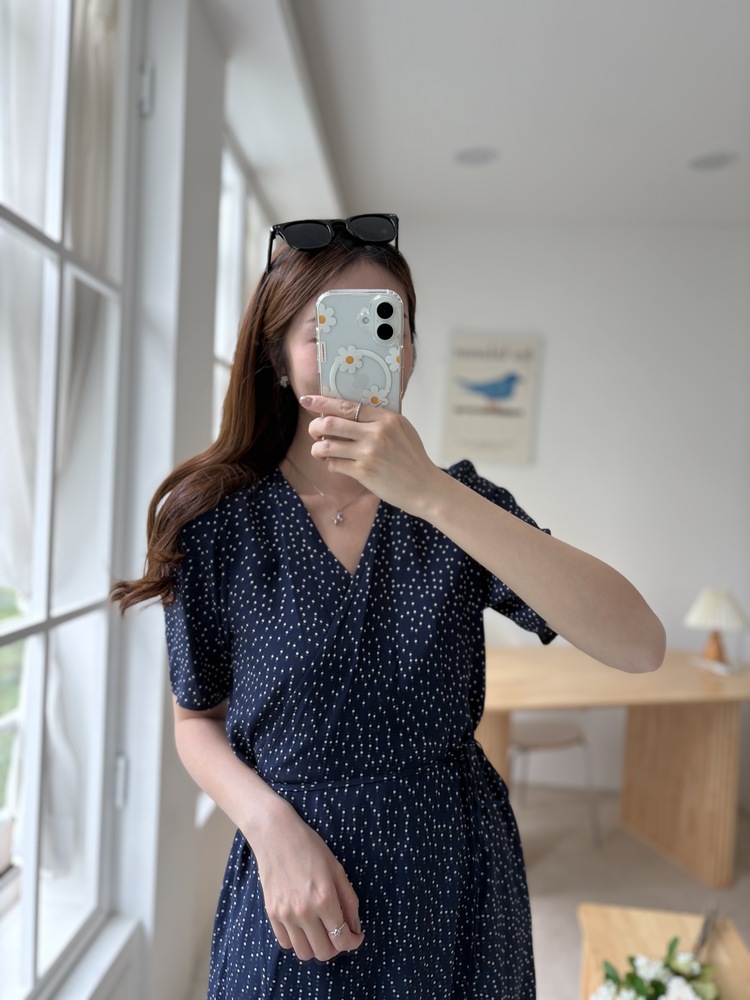 [限量!!] Isa Dotted Wrap Dress
