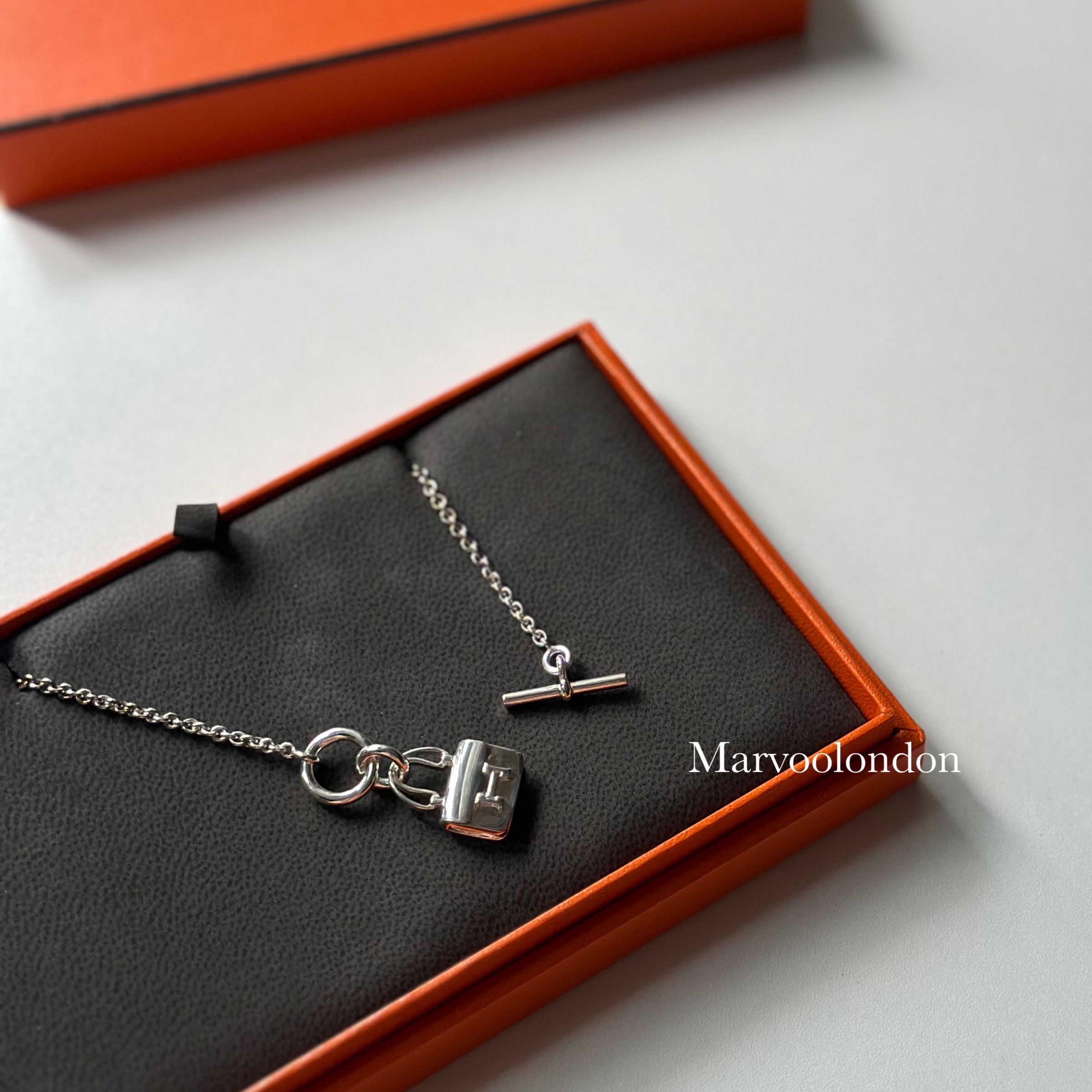 配貨價💕Hermes 925 Constance 頸鏈 小康康掛心口太可愛了🥰 長度:40cm