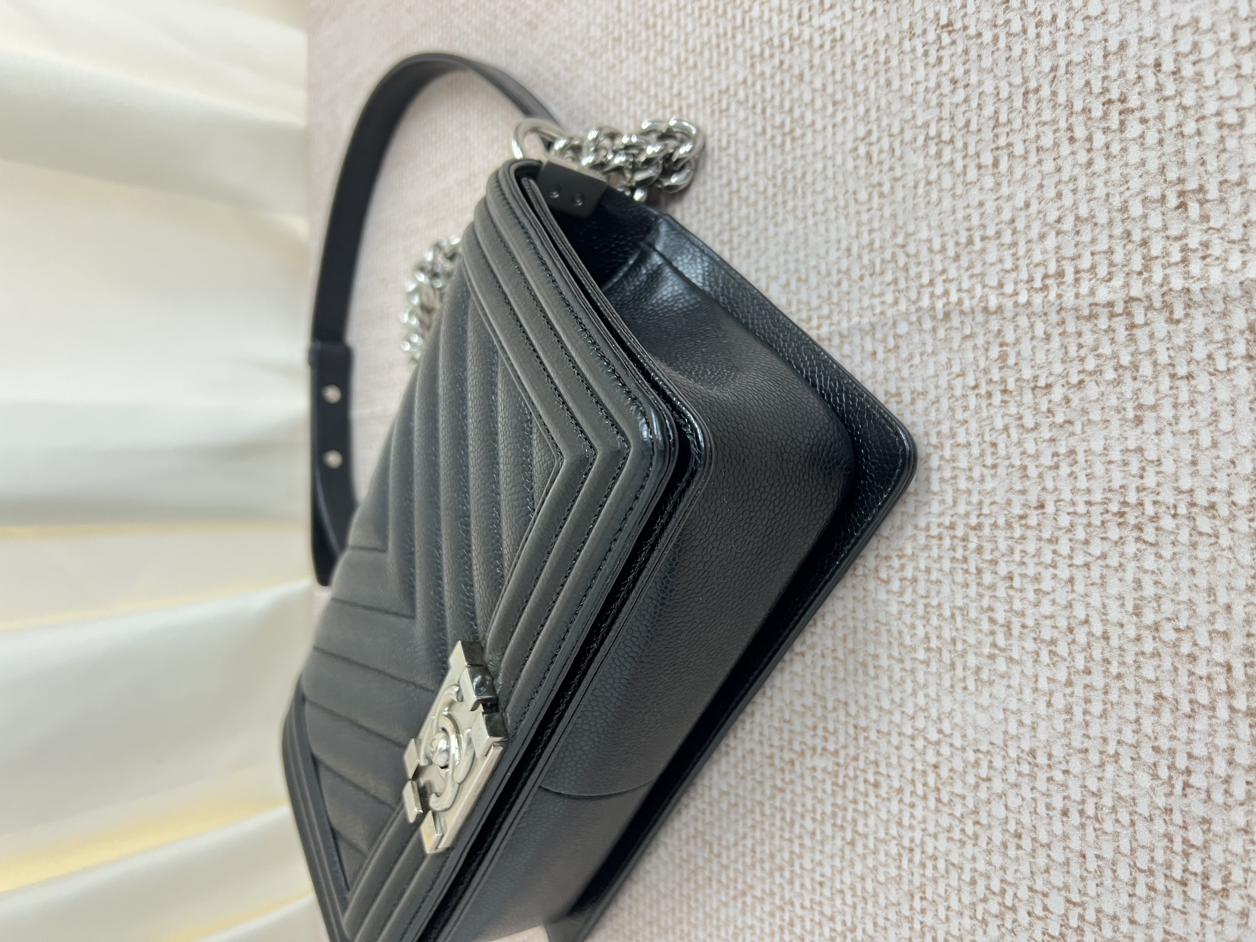 Pre-owned Chanel Boy / Product Code: 26040719