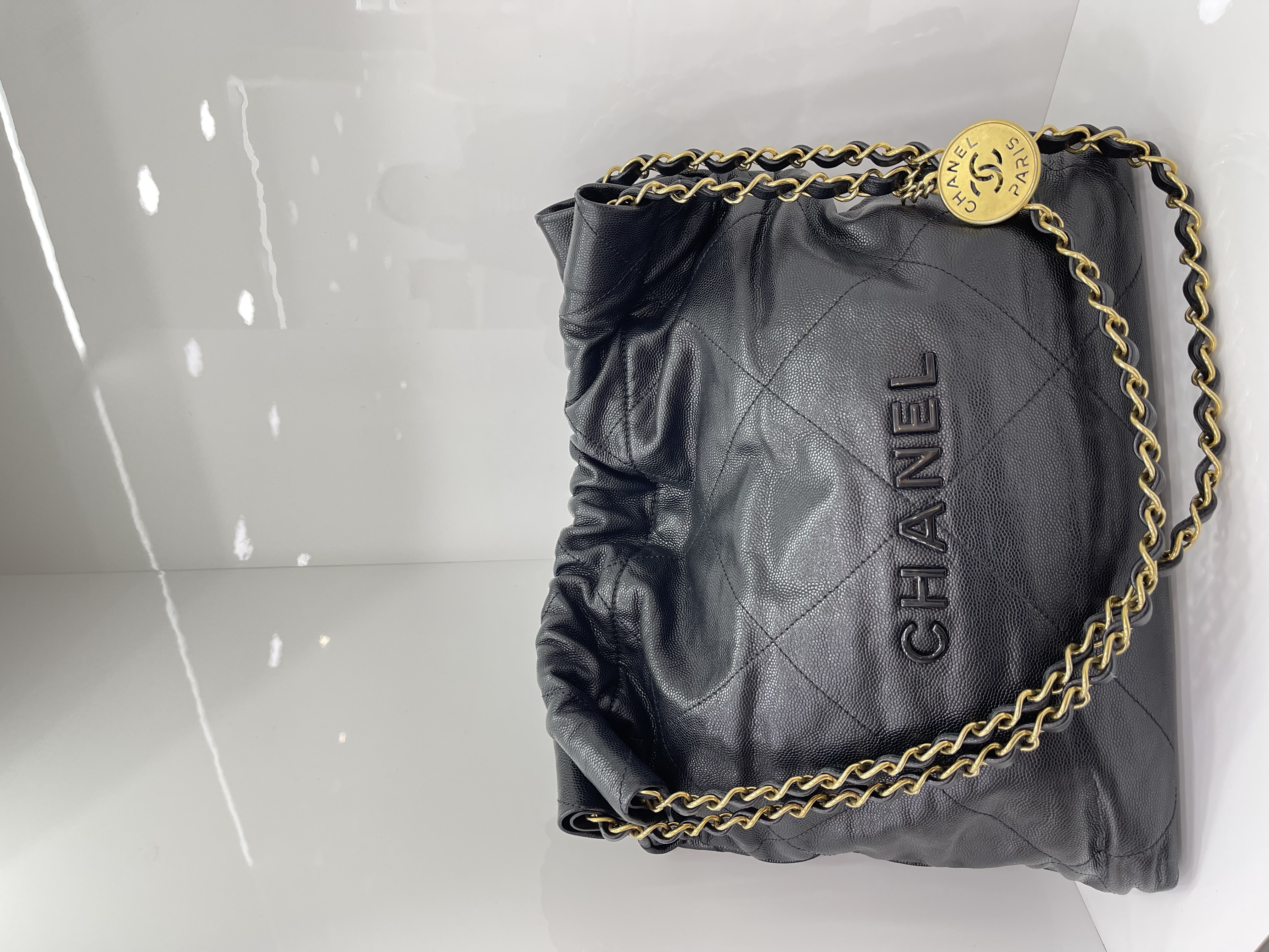 Pre-owned Chanel 23K 22 bag