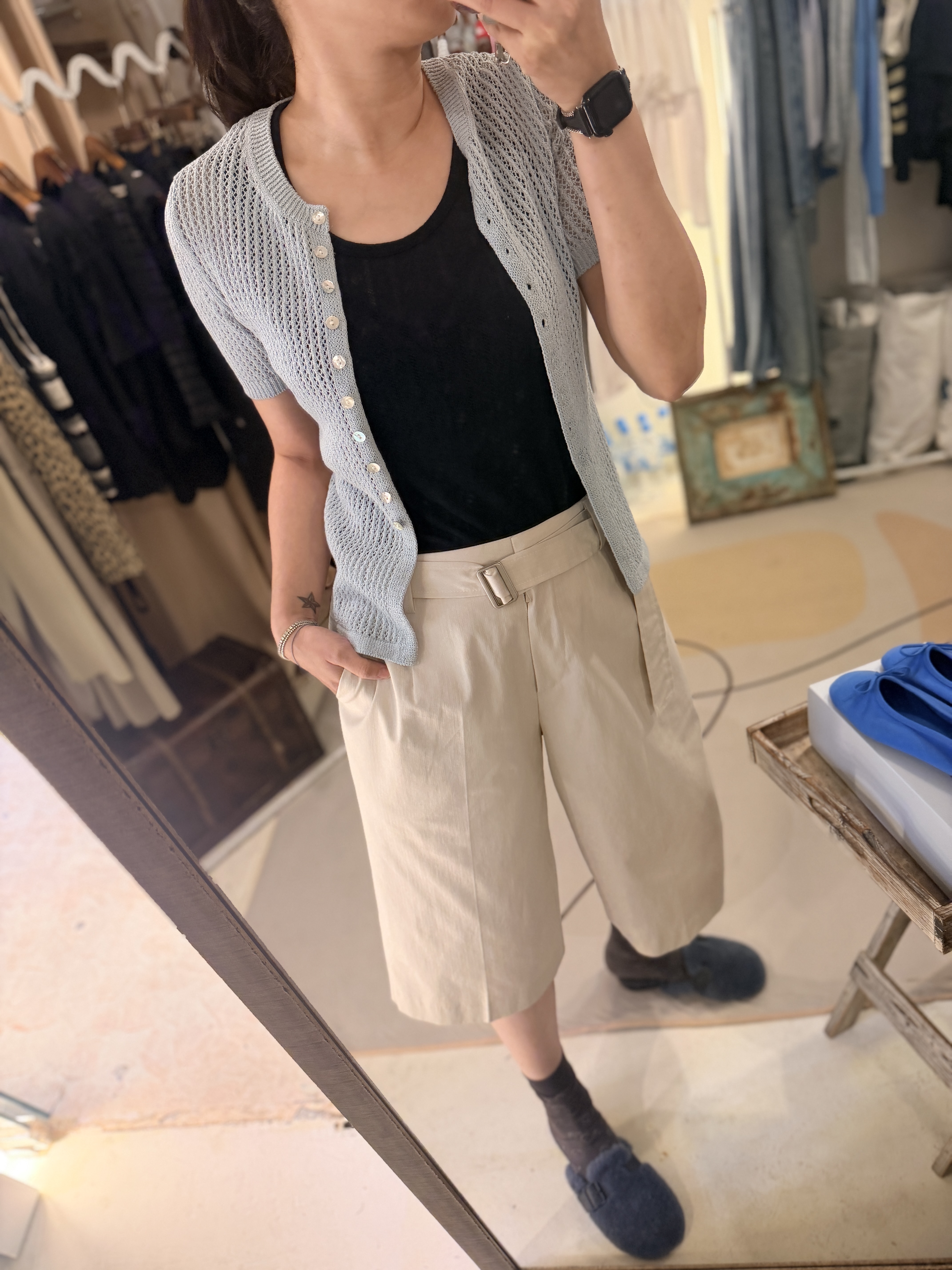 Shorts sleeve cardigan