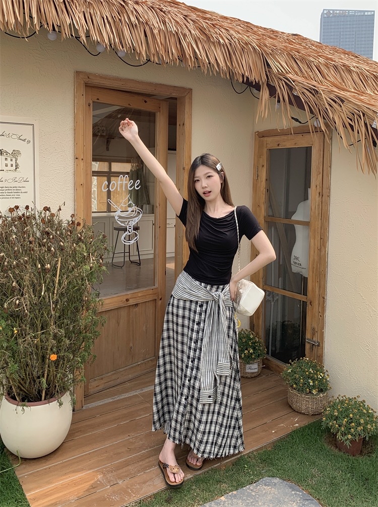 B78(3988衣) 韩系气质荡领一字肩褶皱腰黑上衣