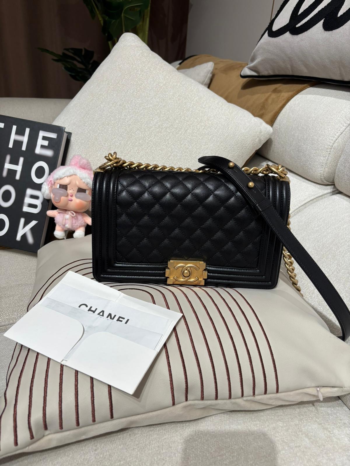 Chanel Boy 25cm A67086 黑色荔枝牛皮金扣 100%Authentic, 98%New ✅專門店收據✅晶片✅Dust bag ✅Box