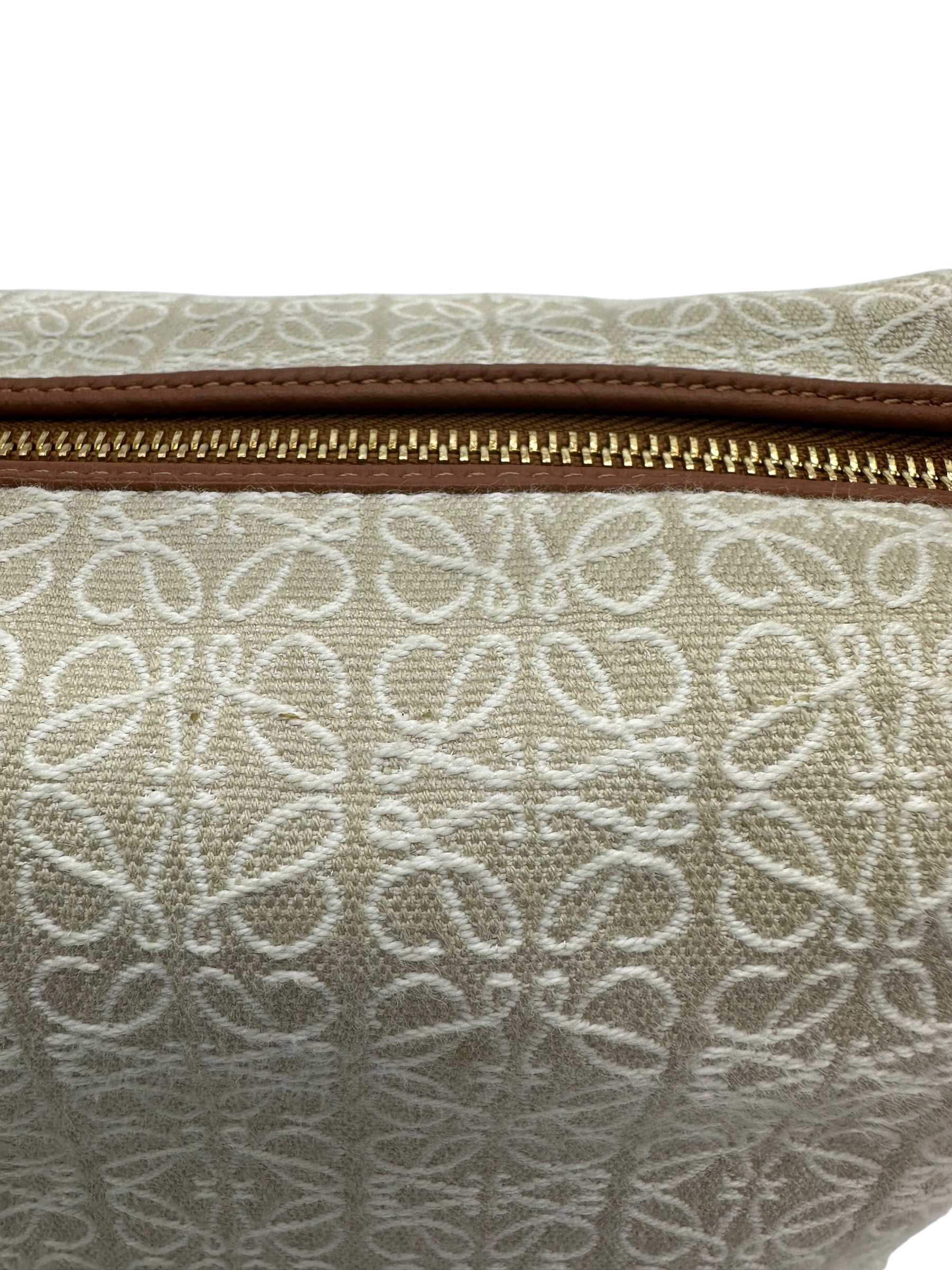 Pre-owned Loewe Cubi Anagram / Product Code: 061918