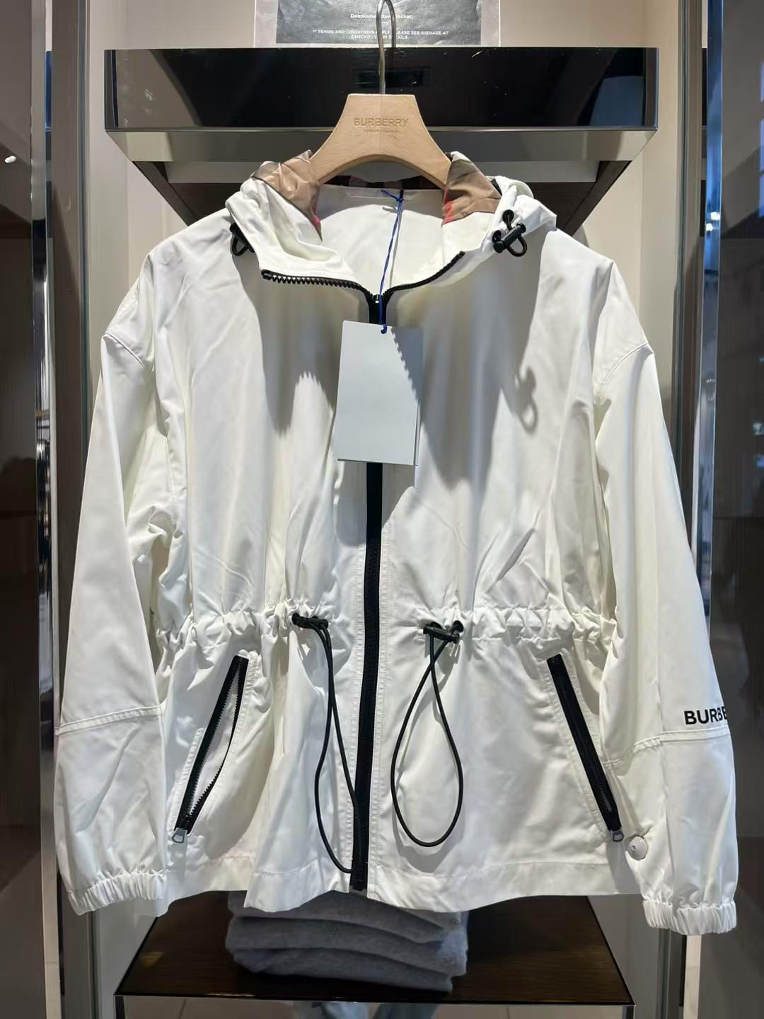 預購  Burberry🌈🌈折扣款 女士收腰外套Sale