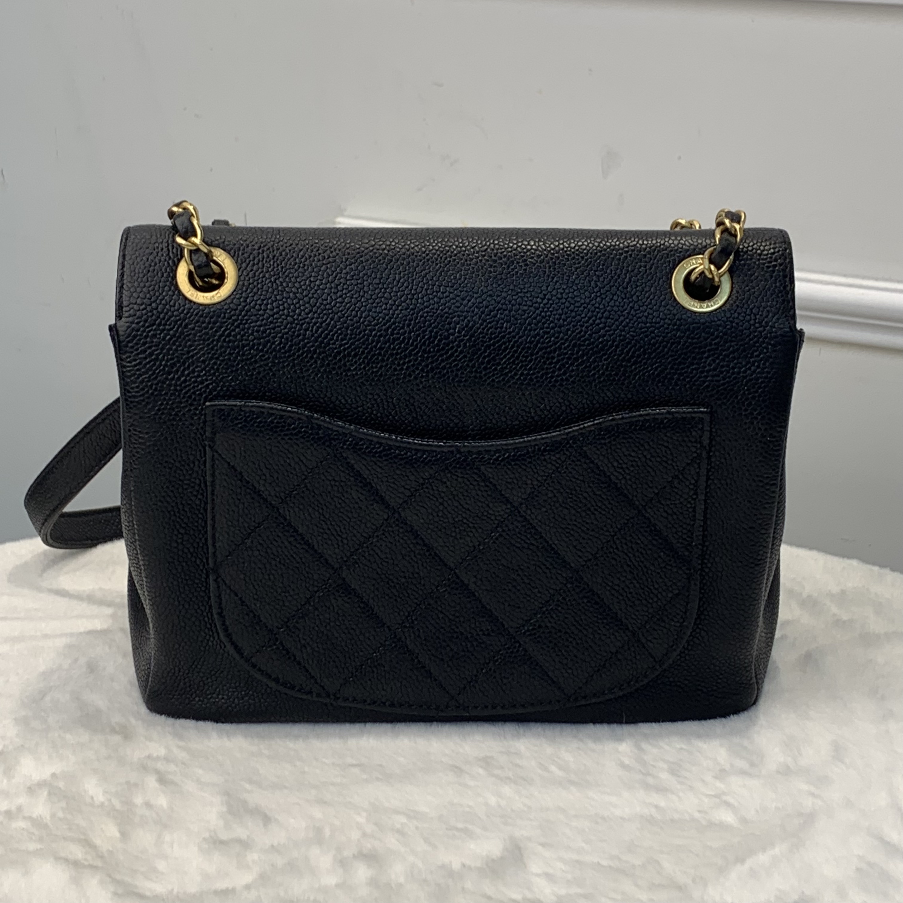 Chanel HandBag經典黑金郵差包🖤💛