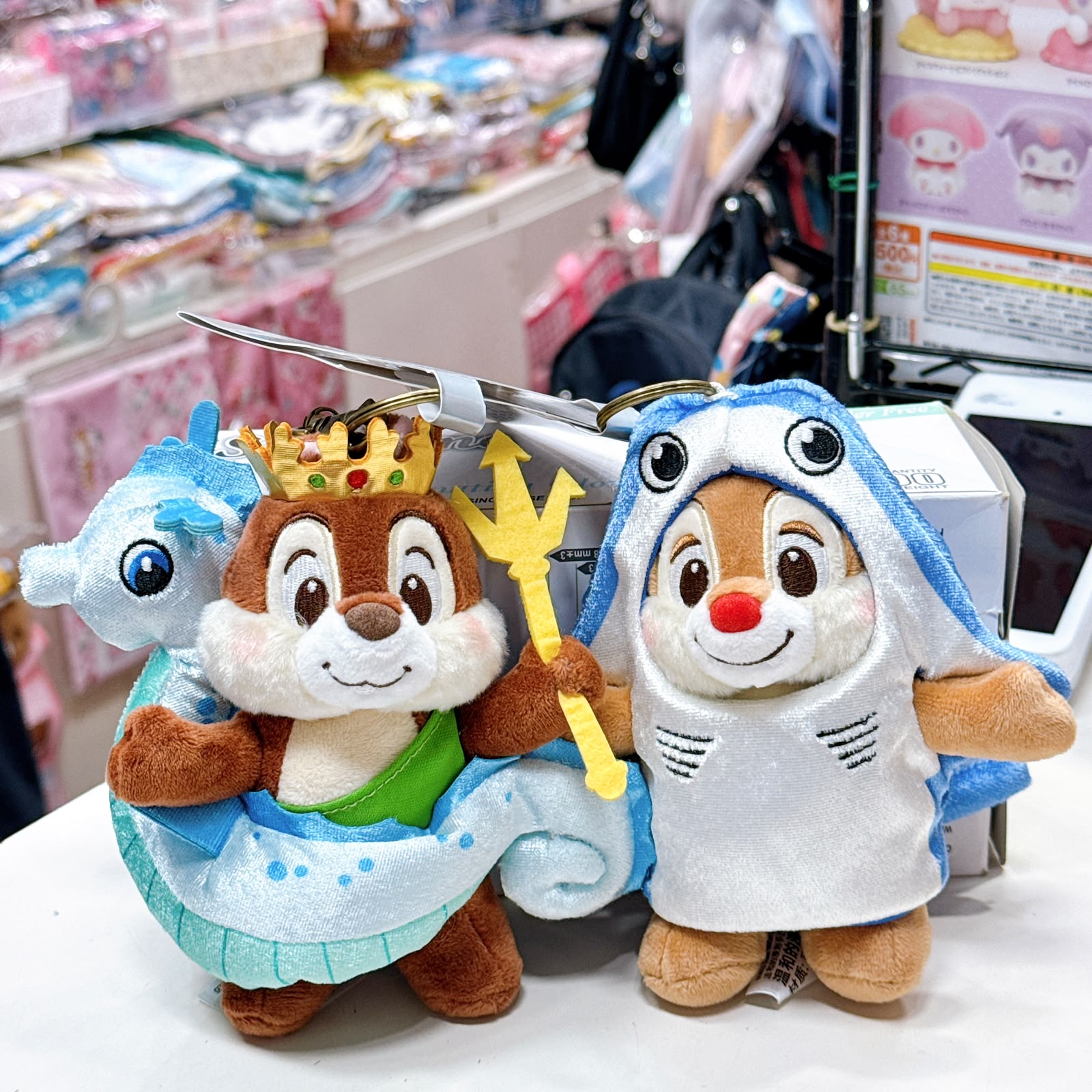 上海迪士尼樂園園內限定 chip and dale 海洋系列公仔掛飾 一對發售