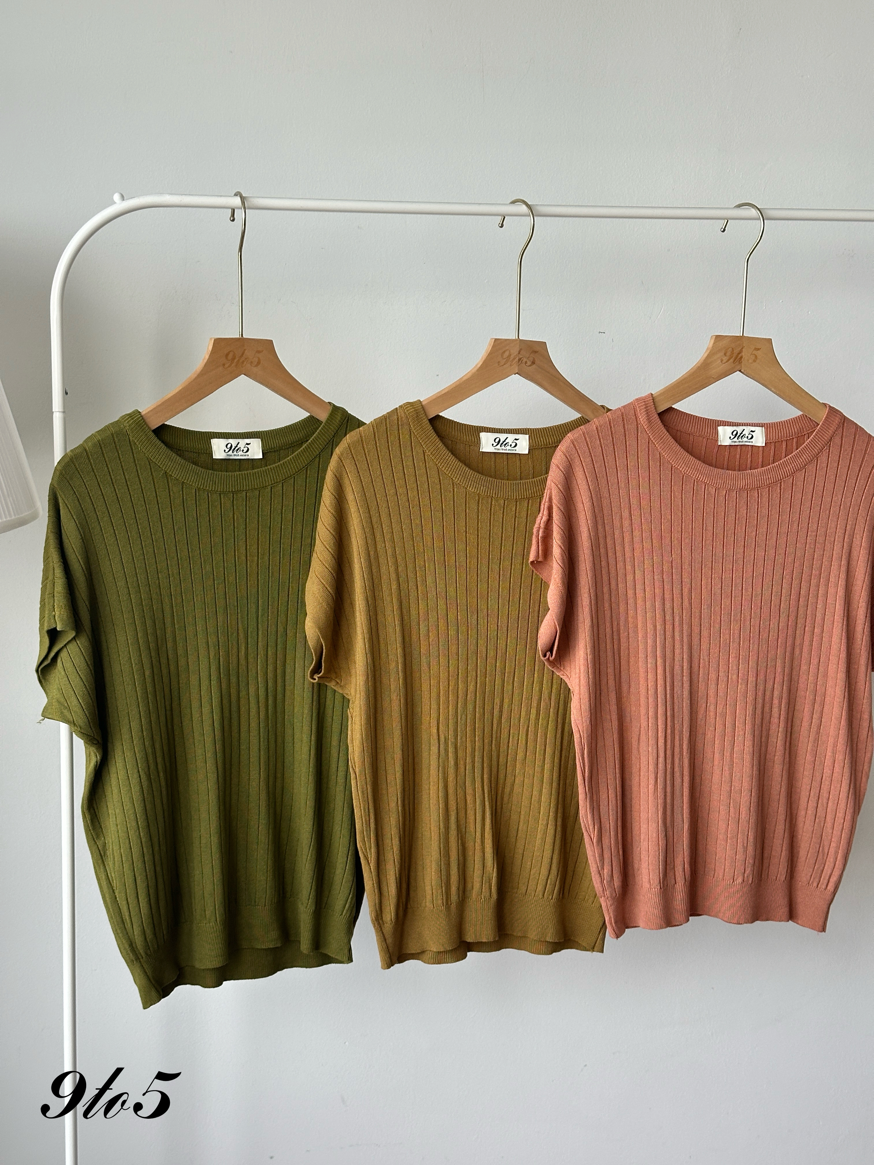 T4254 Round Neck Ribbed Knit Top - 5 Colors 