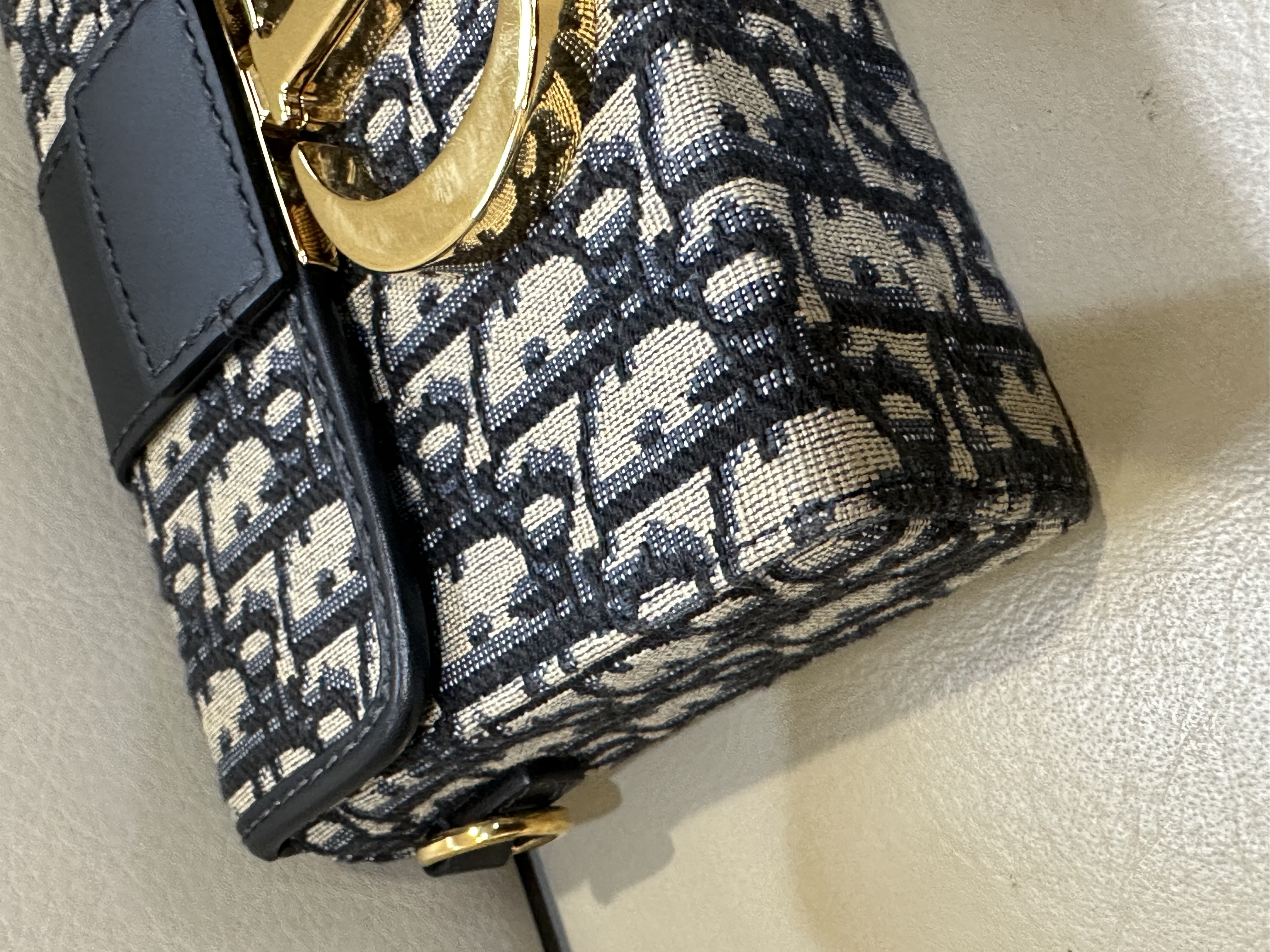 Pre-owned Dior 30 Montaigne Box Bag / Product Code: 26040509