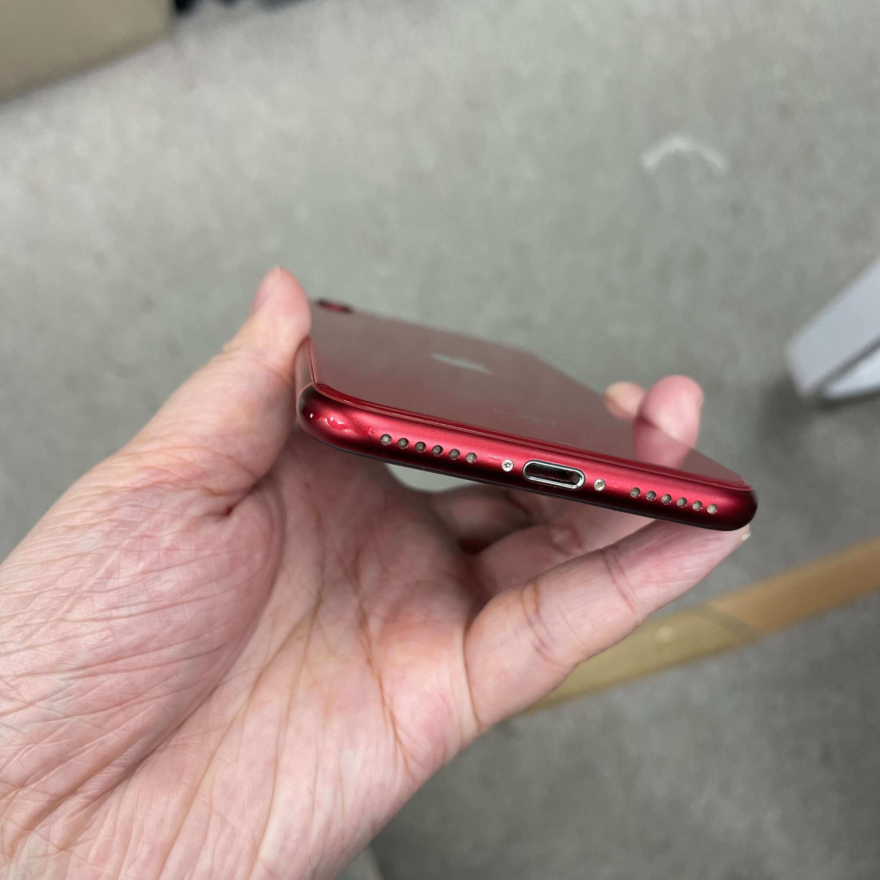 *5918 SE 3 勁靚機 64GB 電78 紅色 red