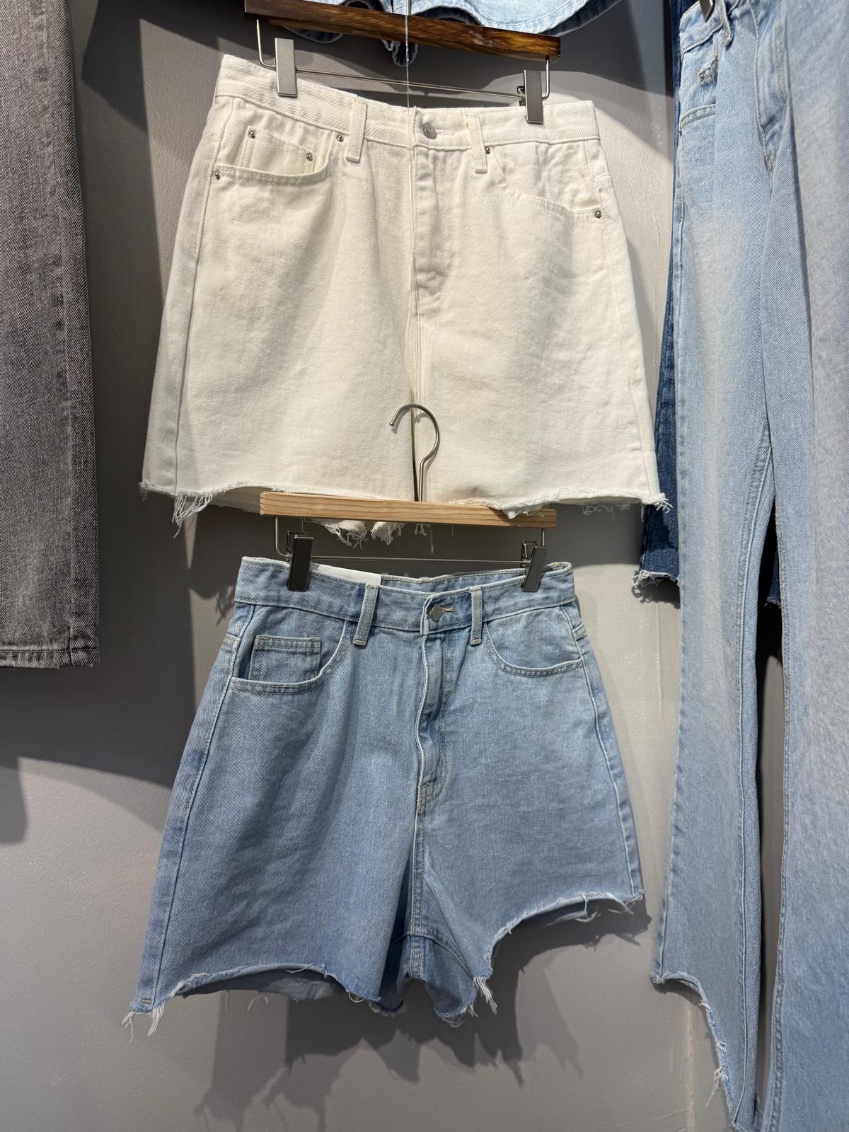 N05 高腰牛仔短褲