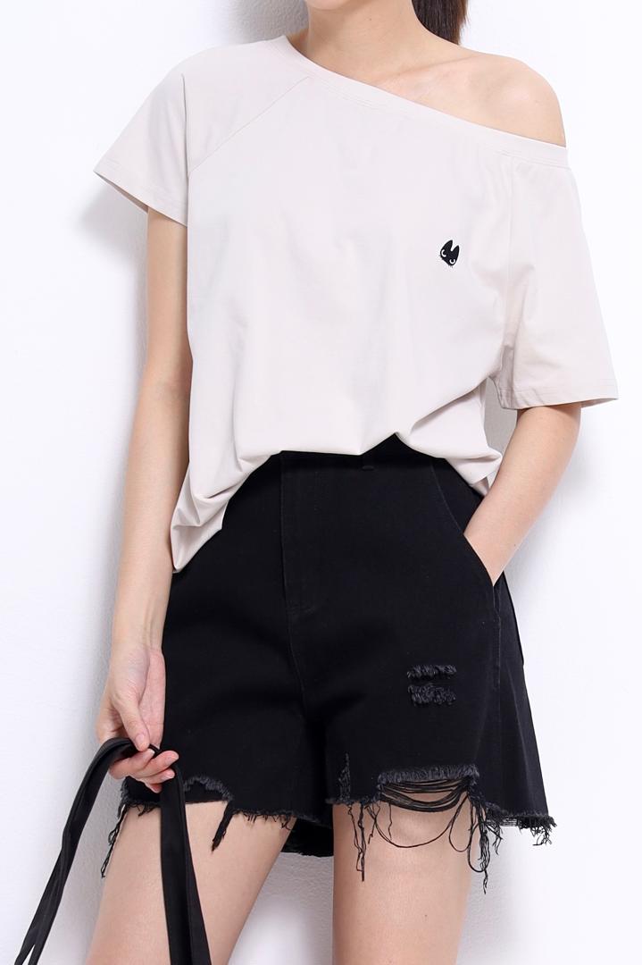 CP1636 Edge Muse Distressed Denim Shorts