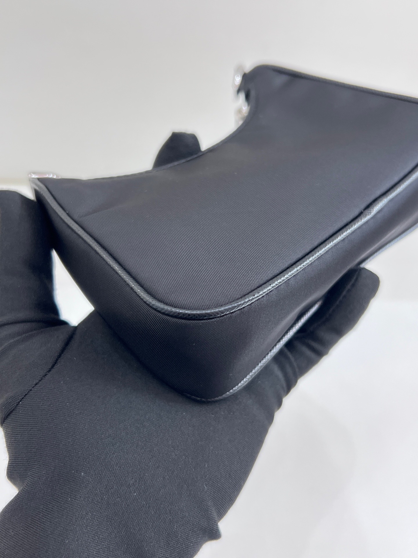 【預訂貨品】 Full set Prada黑色mini hobo