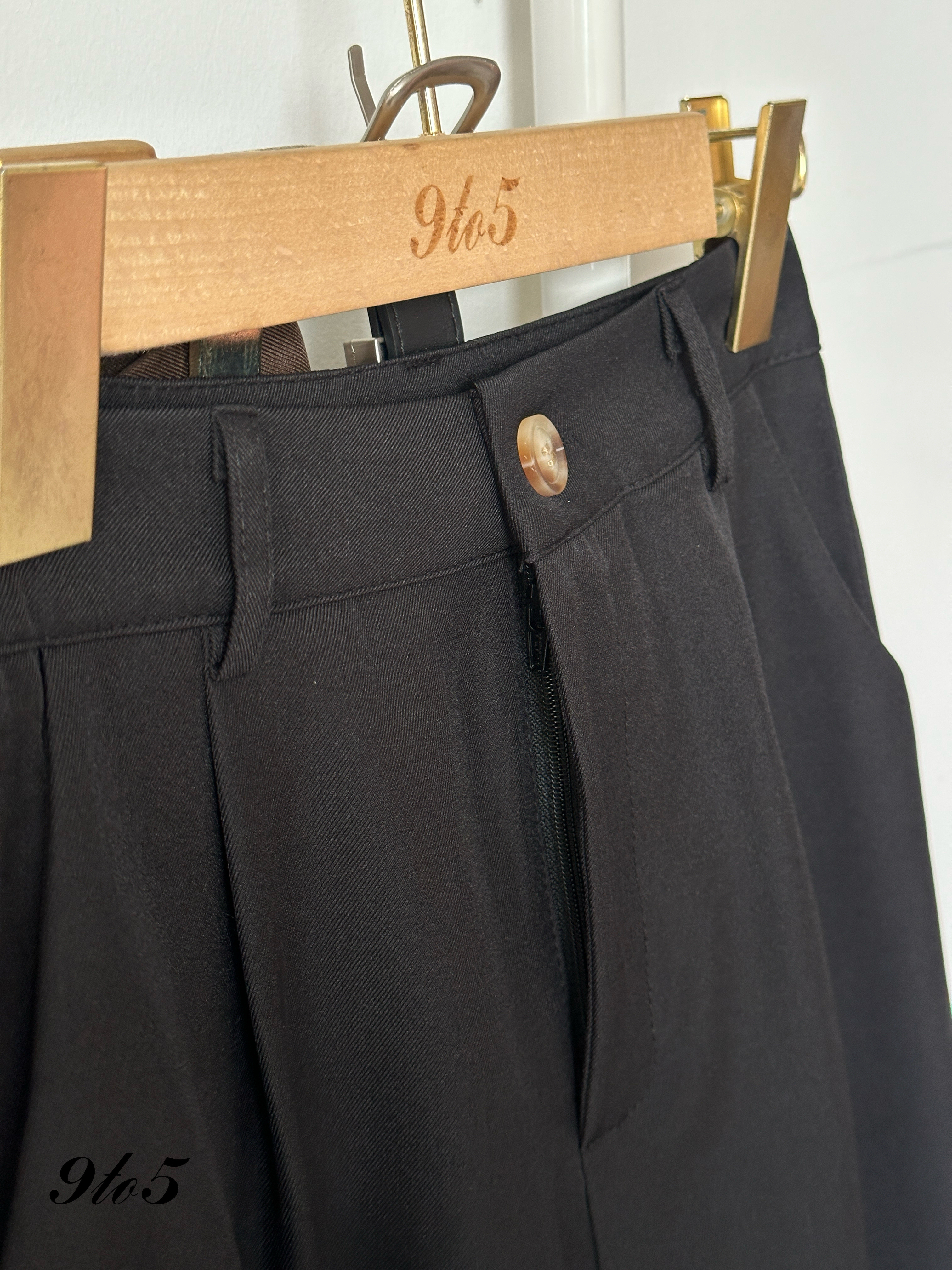 S1792 A Line Short Pants - Black & Brown