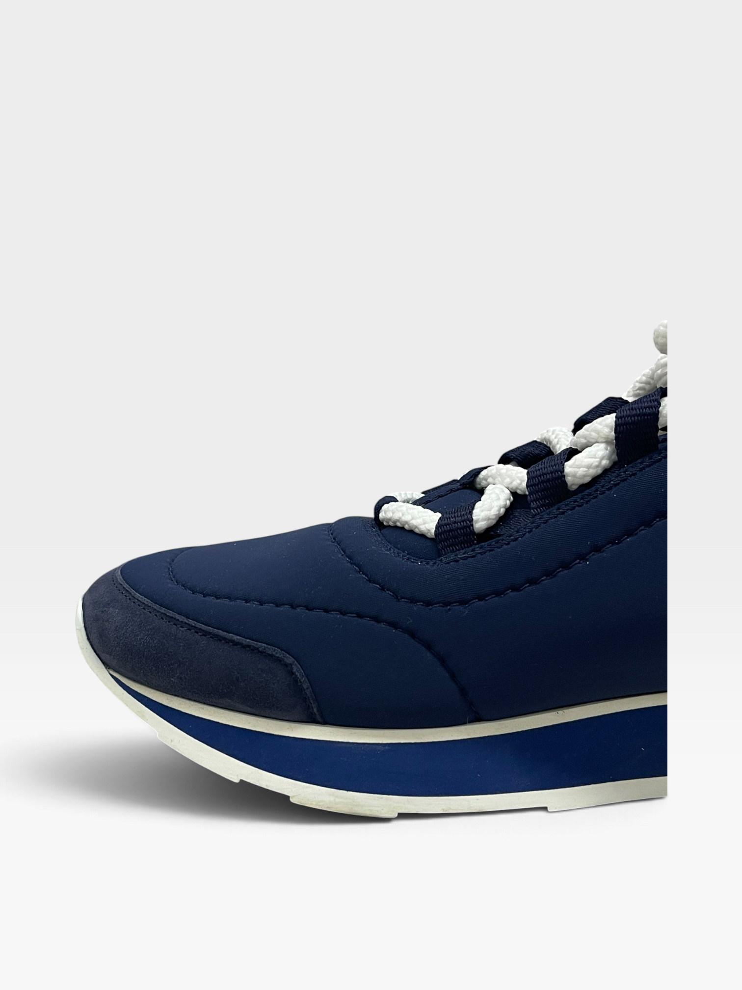 Pre-Owned HERMÉS Sneakers / Product Code: 090907