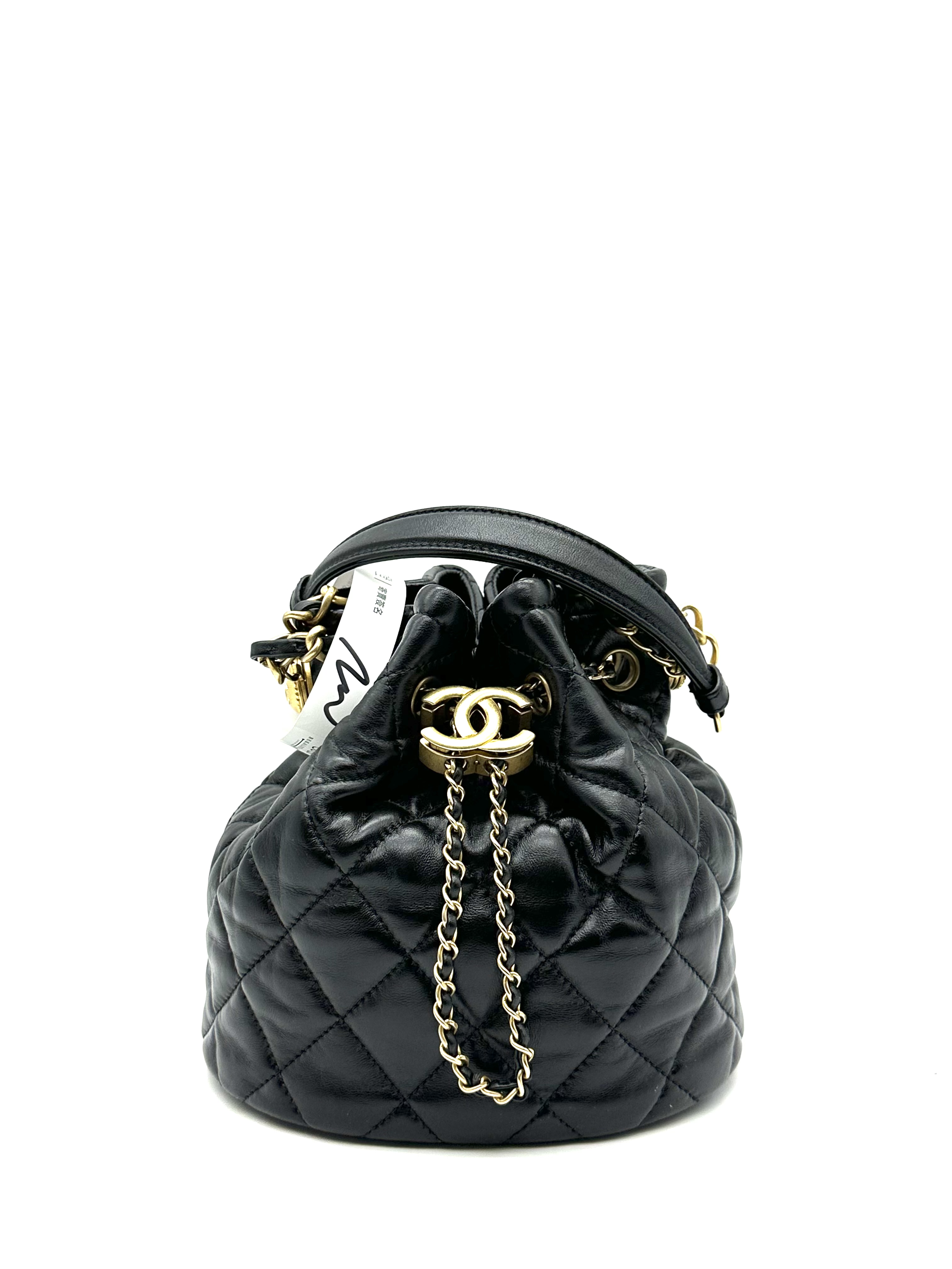 Pre-Owned CHANEL Lambskin Quilted CC Drawstring Bucket Bag / Product Code: 26050616