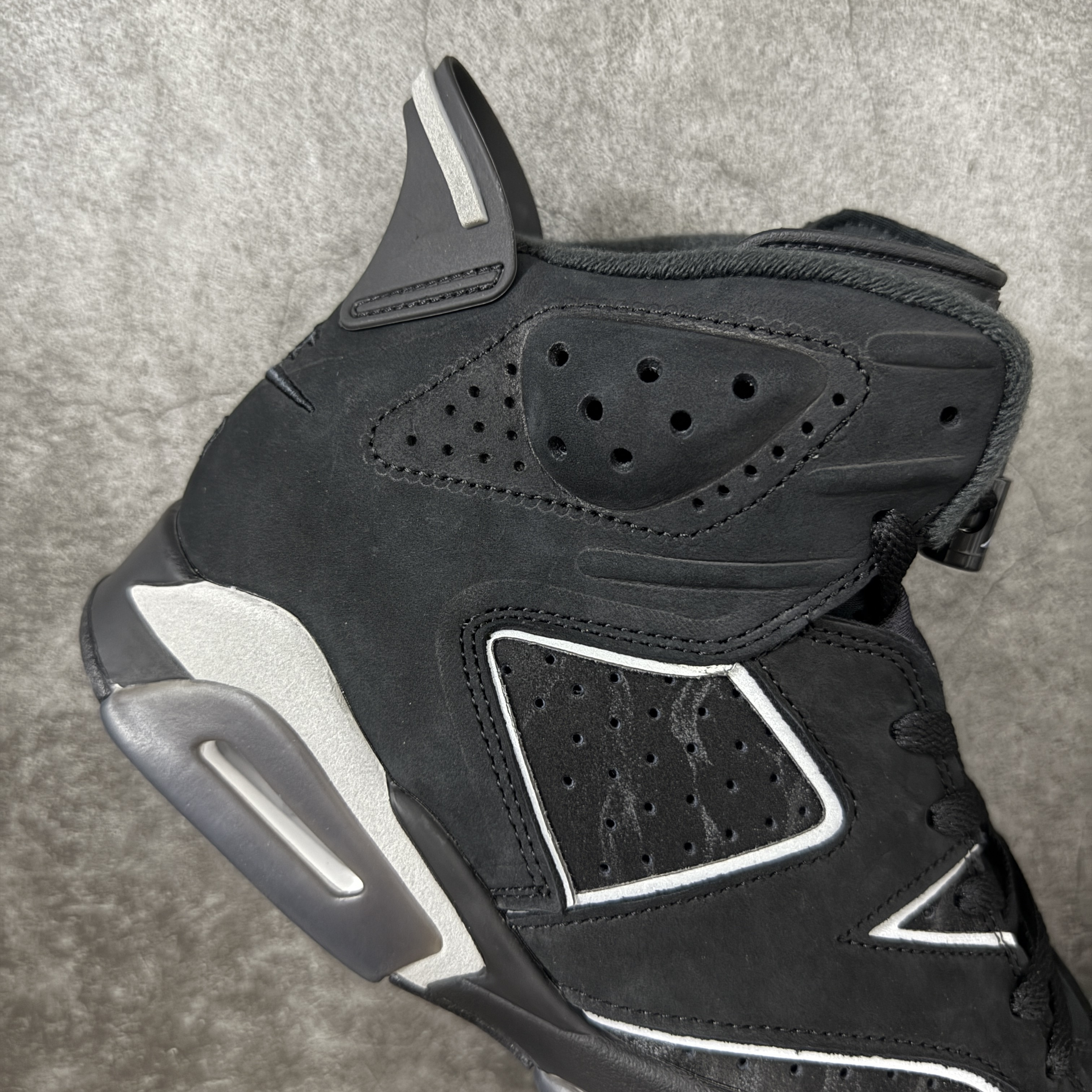 Air Jordan 6 "Cap and Gown" IR2266-010