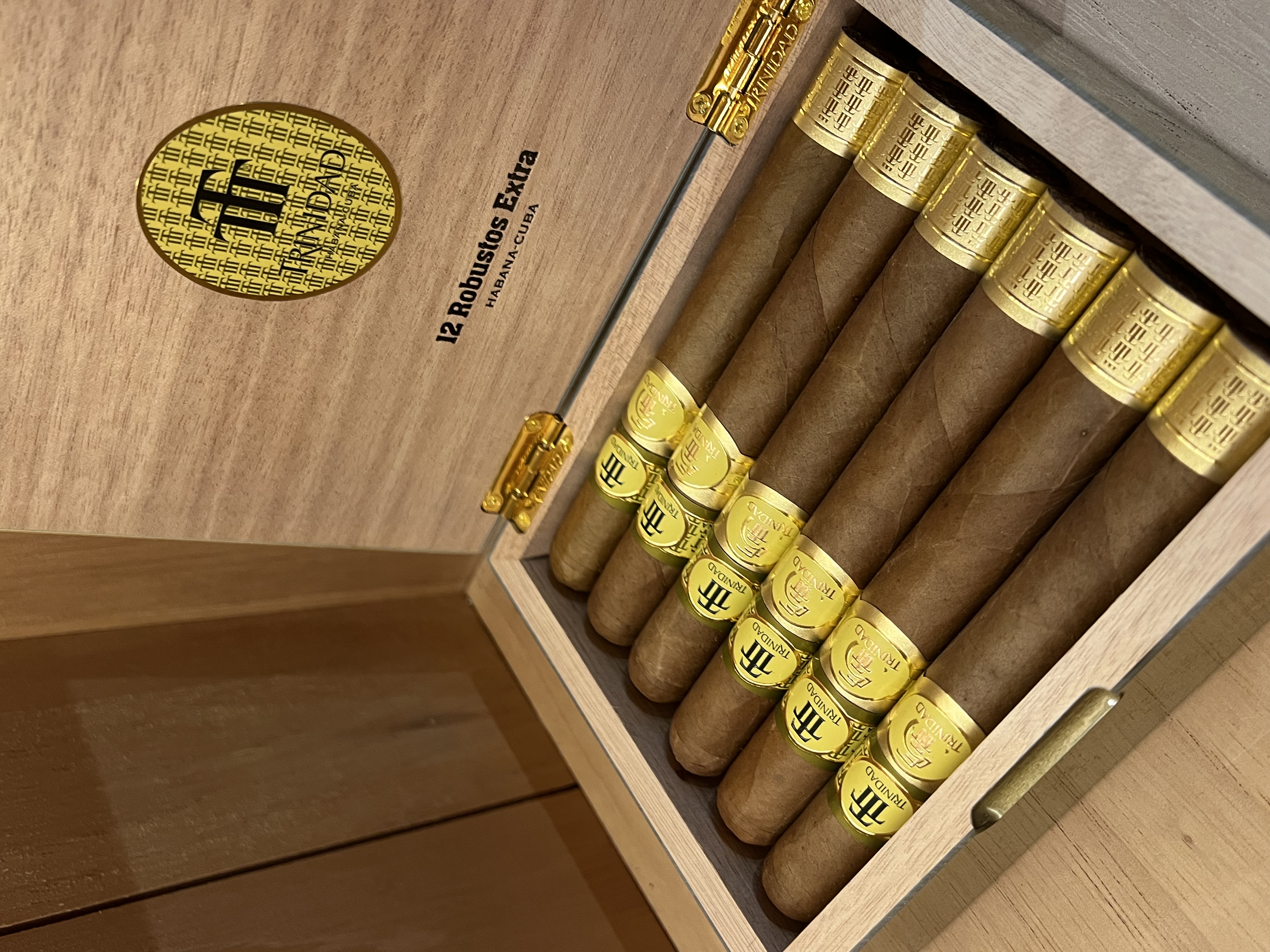 Trinidad千里達維達 特級羅布圖（12支）