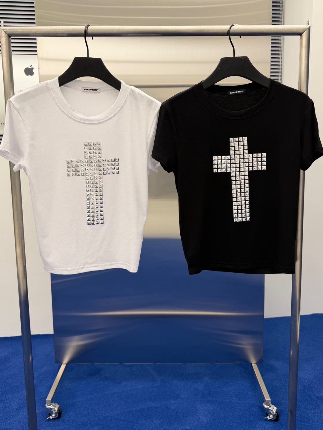 韓國窩釘十字架薄Tee