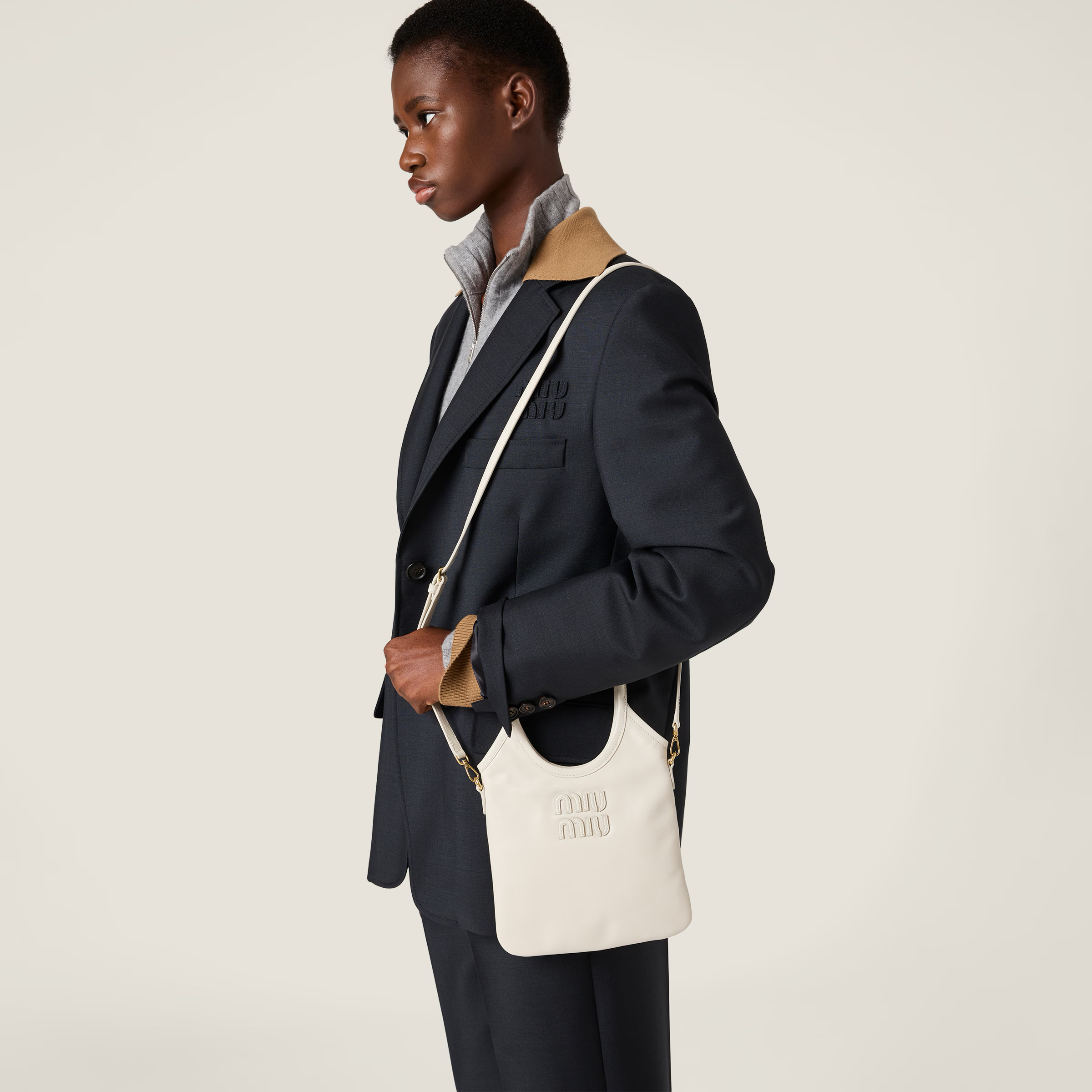 指定貨品優惠✨訂貨📮MIUMIU small IVY Bag  Size 24x20cm 跟可調節肩帶