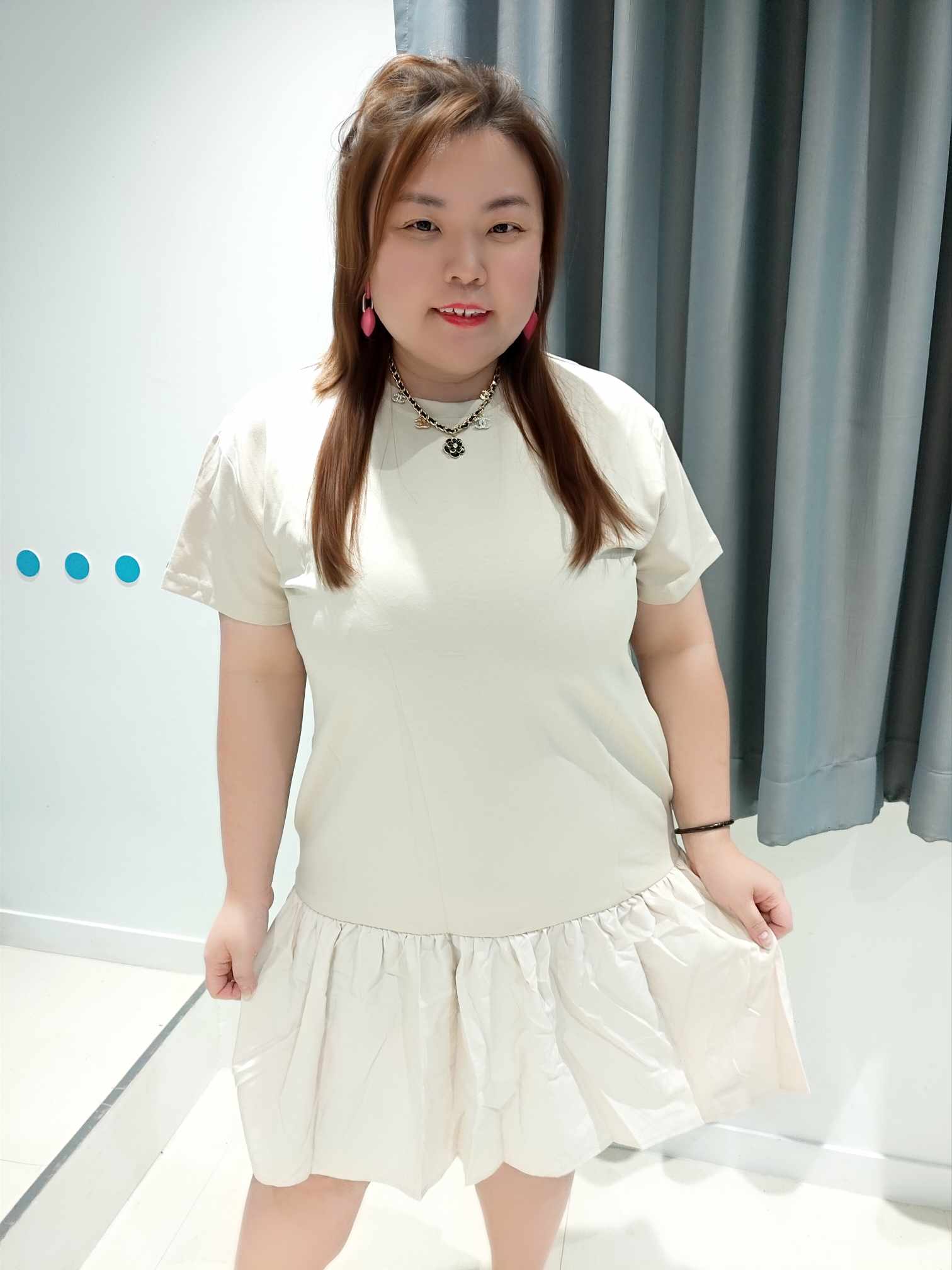 DSC04(3842#) 米白拼接下摆鱼尾洋气连身裙