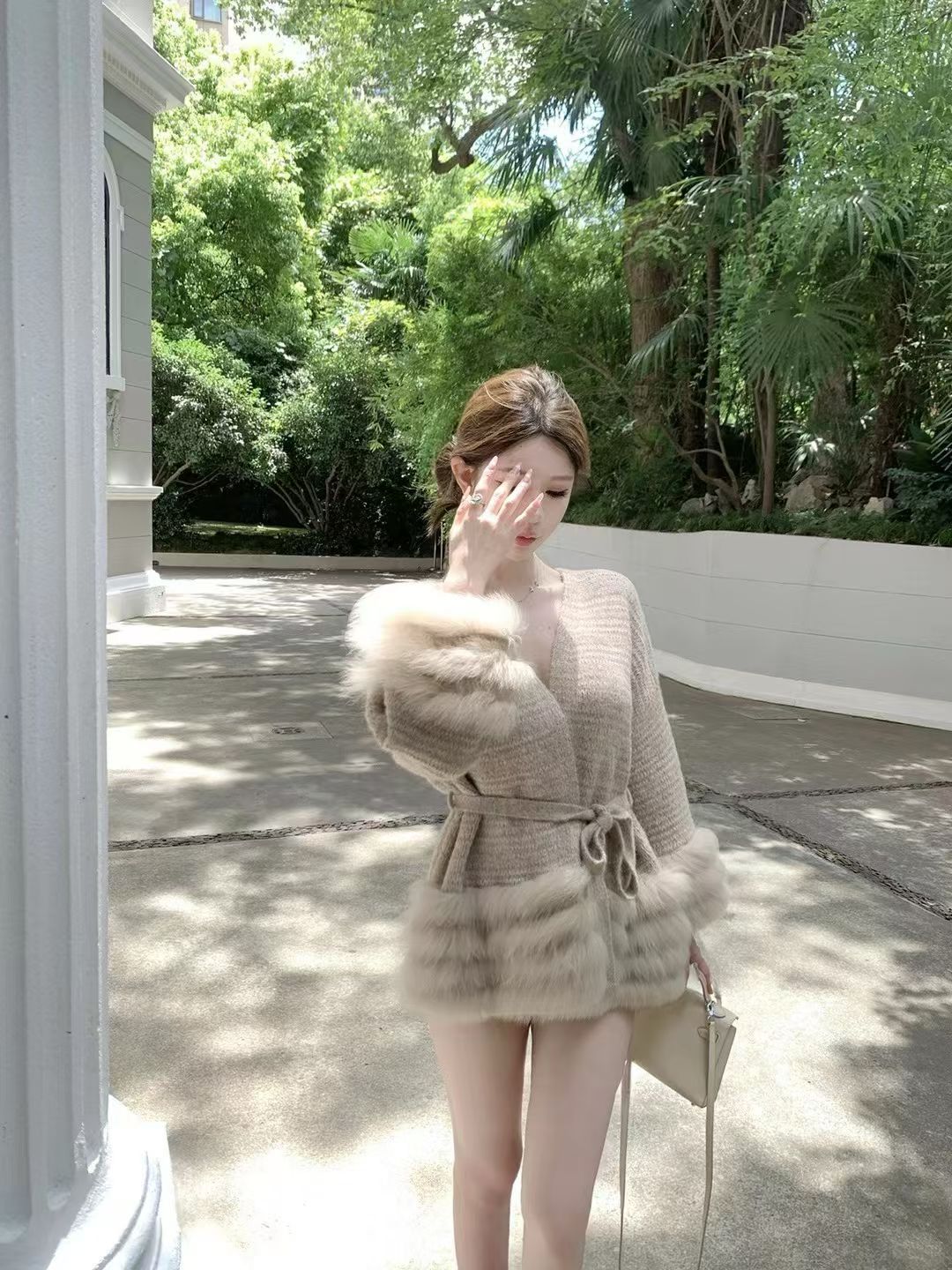 4433 名媛风羊毛绒毛衣外套