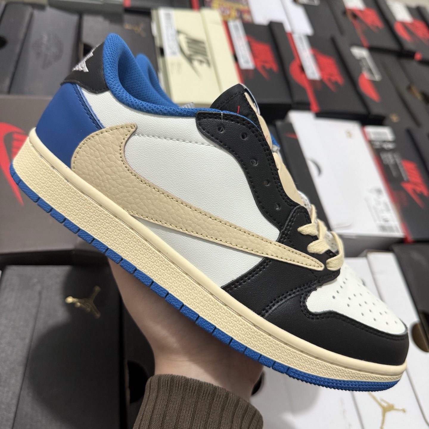Nike Air Jordan 1 Retro Low OG SP Fragment x Travis Scott DM7866-140