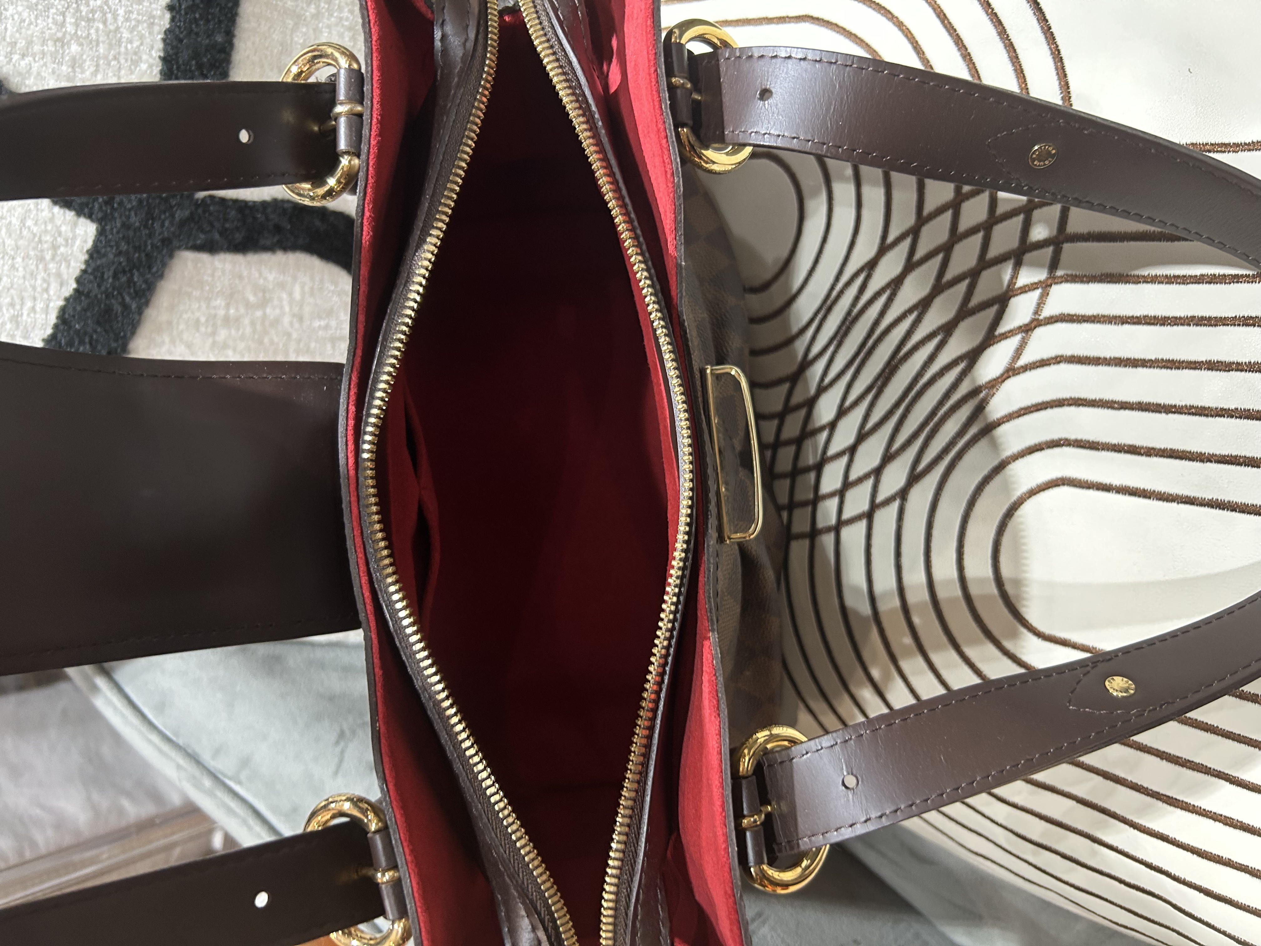 Lv sistina damier shoulder bag  100%Authentic ,98%new✅dust bag