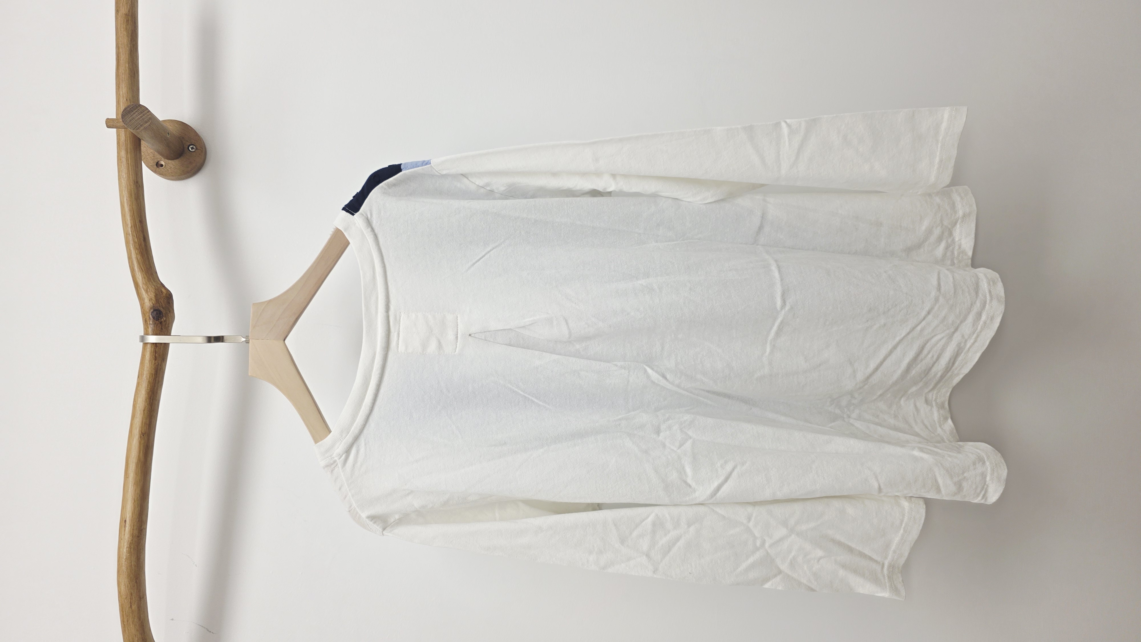 日牌白拼深淺藍波點拼布Tee