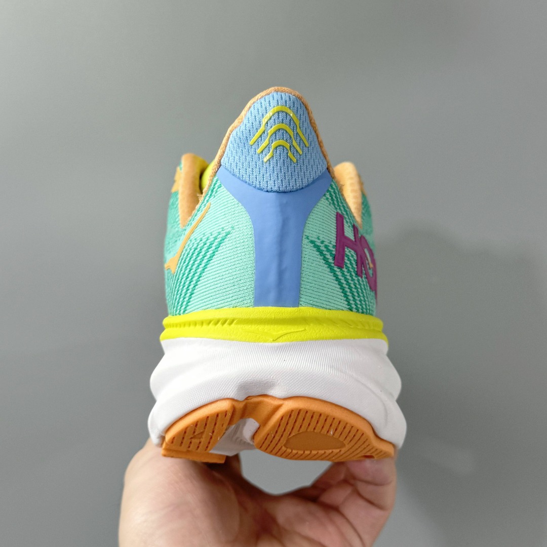 HOKA ONE ONE Clifton 9