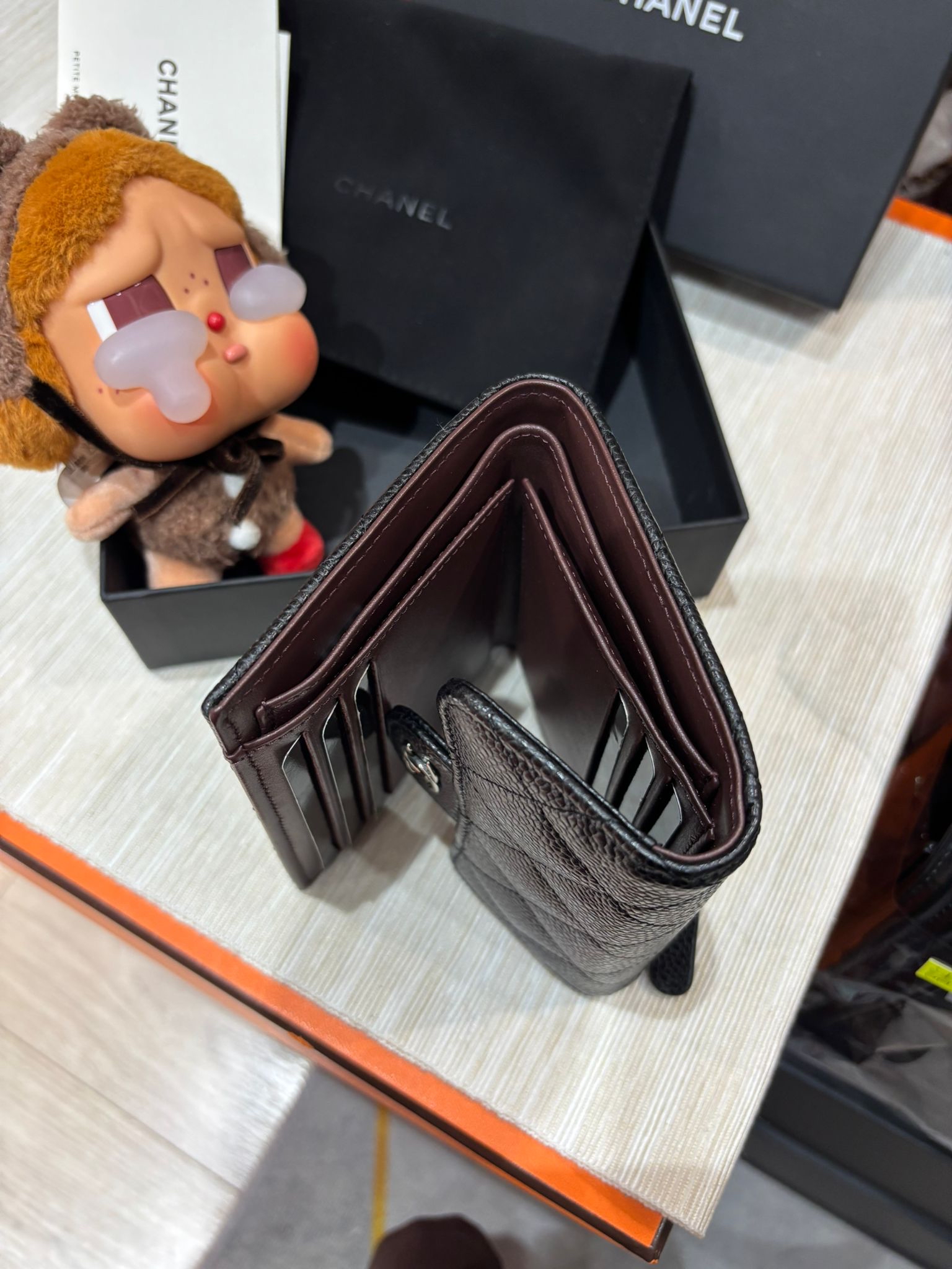 Chanel classic wallet 黑色魚子醬牛皮銀扣經典短銀包100%Authentic,98%new  ✅新款晶片貼✅Dust bag✅ box