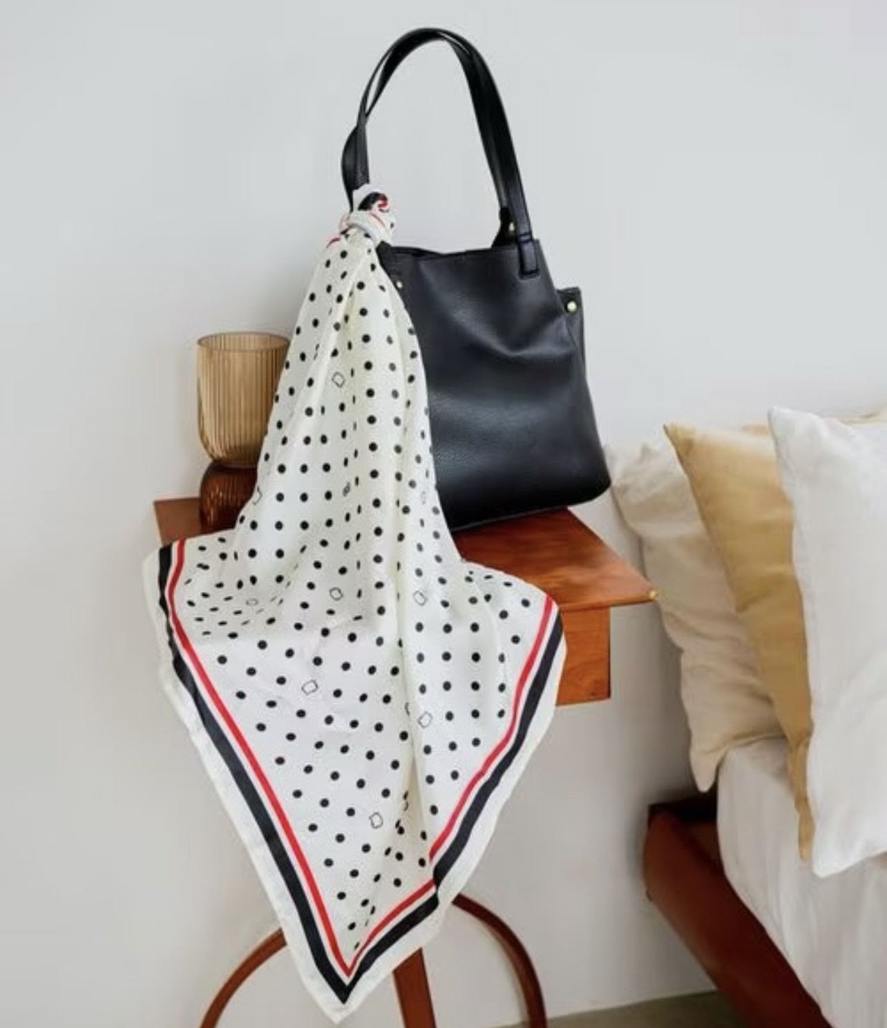 🎌日本直送🎌 Hello Kitty 限定絲巾