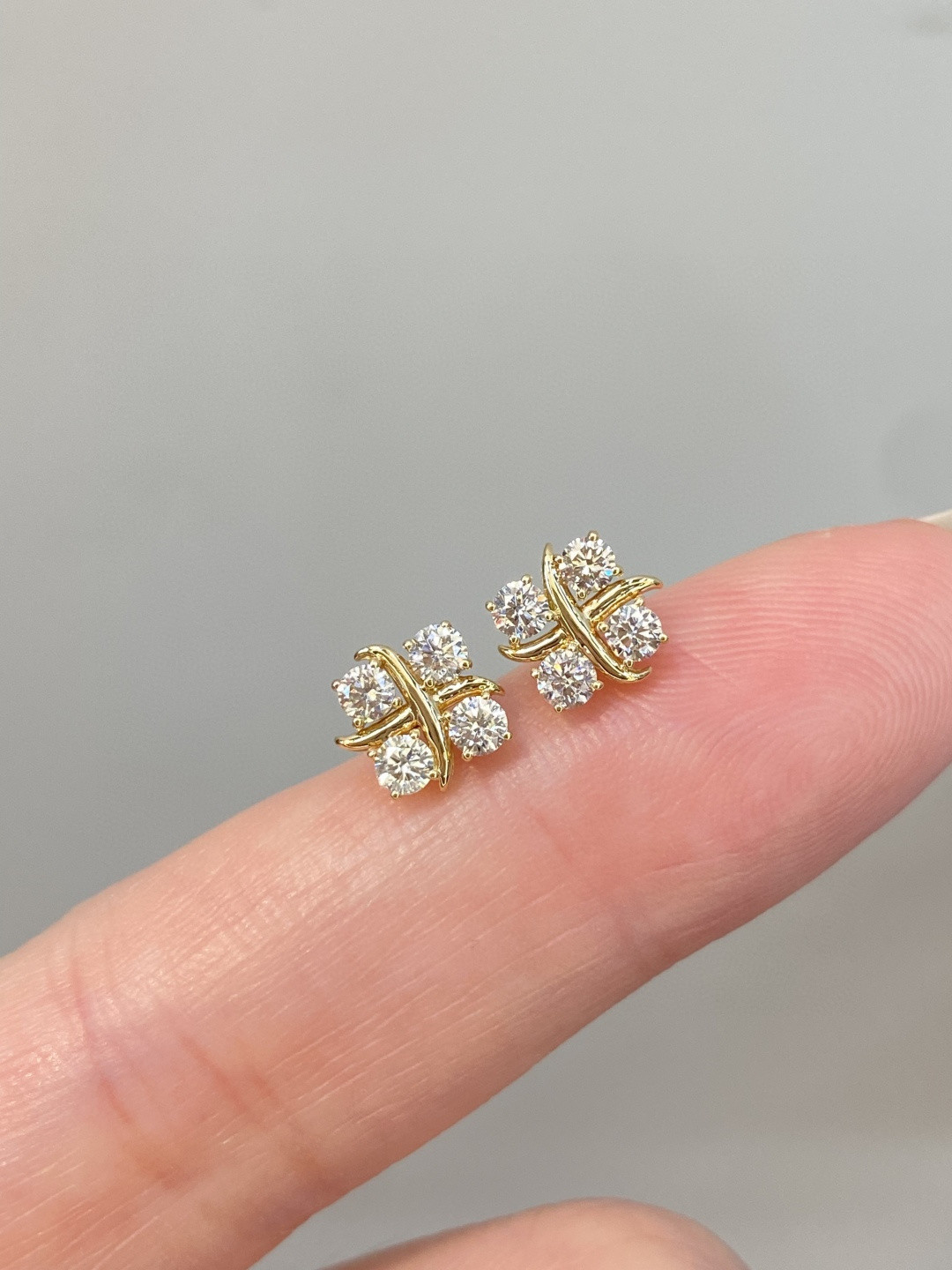 18K Diamond Earrings 