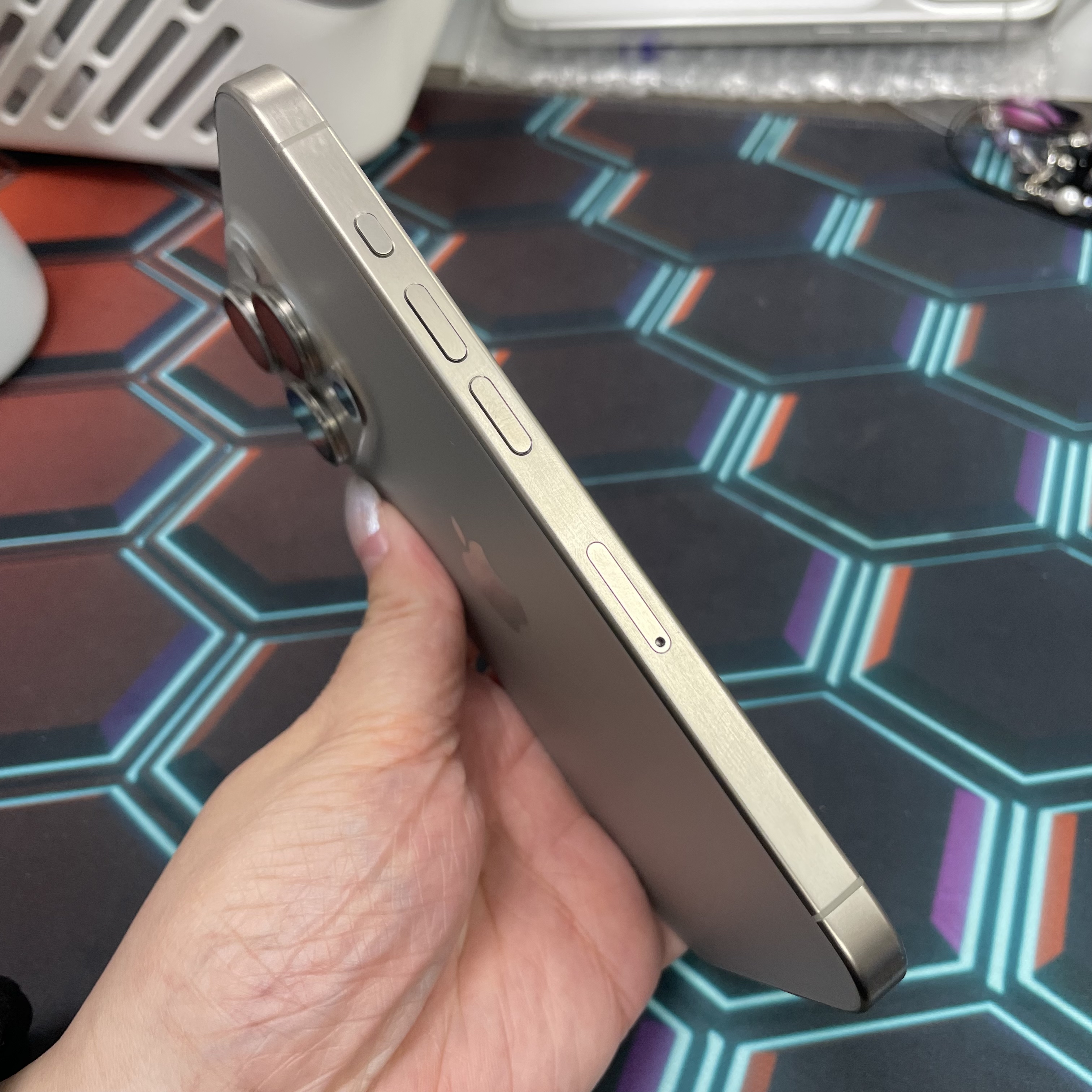 *7223 15 pro 完美機 256GB 電79 原色 gray