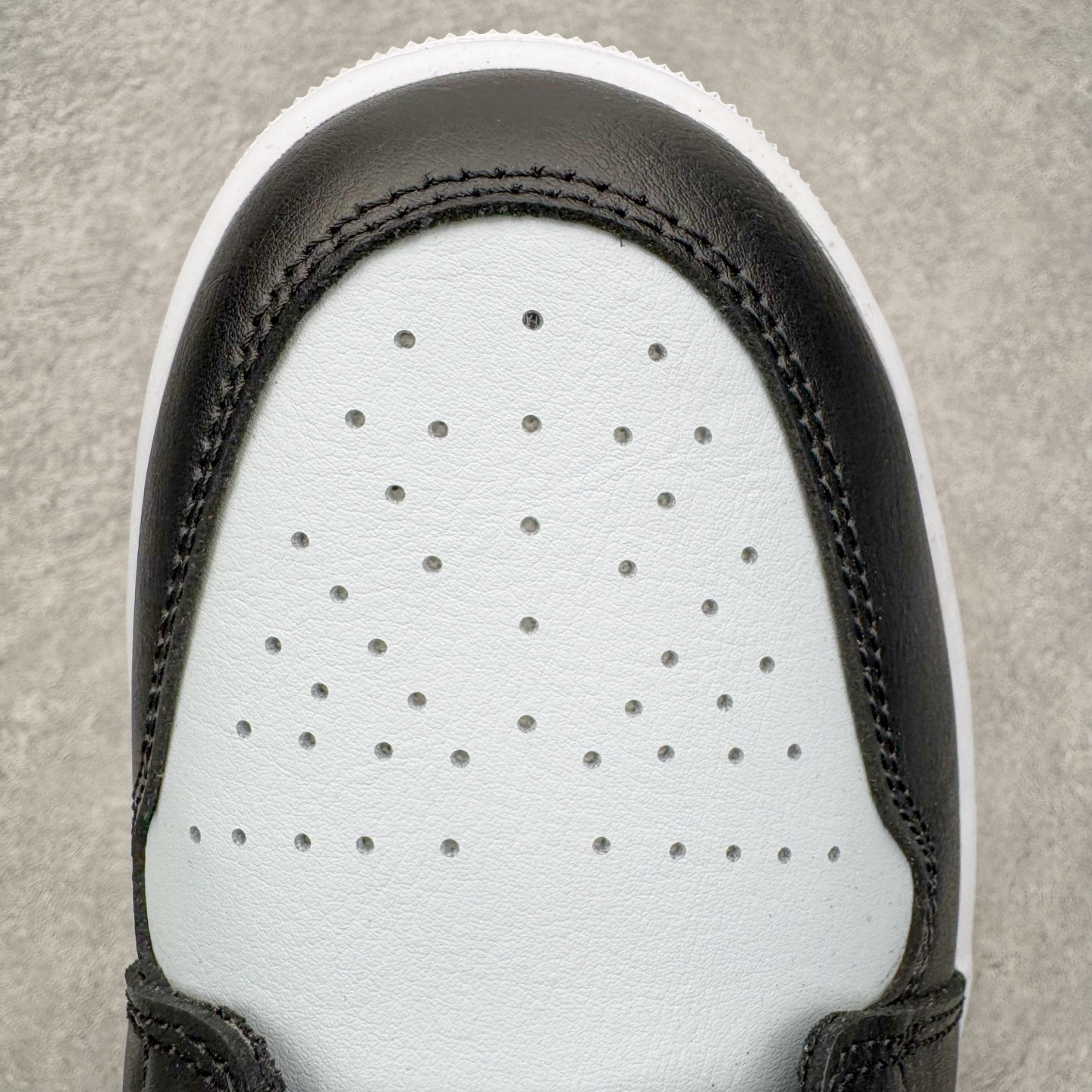 Nike Air Jordan 1 Mid DQ8426-002