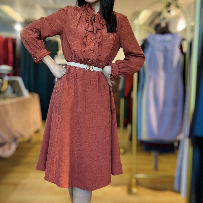 Vintage Dotted and Glittering Fabric Redish Brown Day and Night Dress With Ruffle Collar (PP001-22)