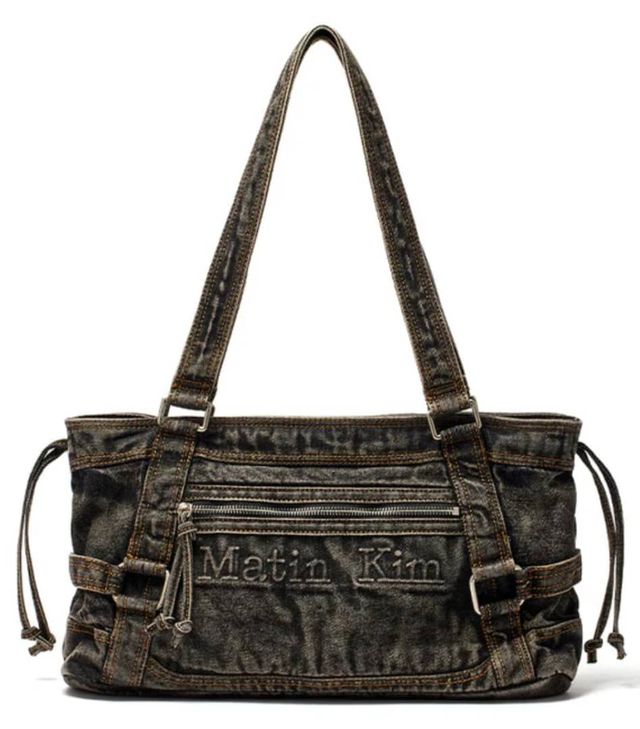 バッグ Matin Kim DIRTY WASHED DIAGONAL BAG MUSINSA | MATIN KIM DIRTY WASHED DIAGONAL BAG IN BLACK