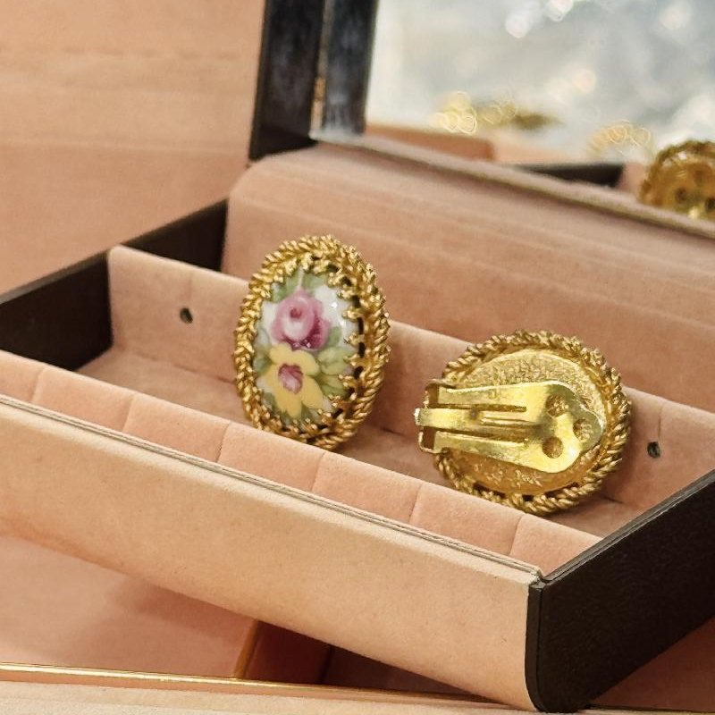 Floral Clip Earrings (C035)