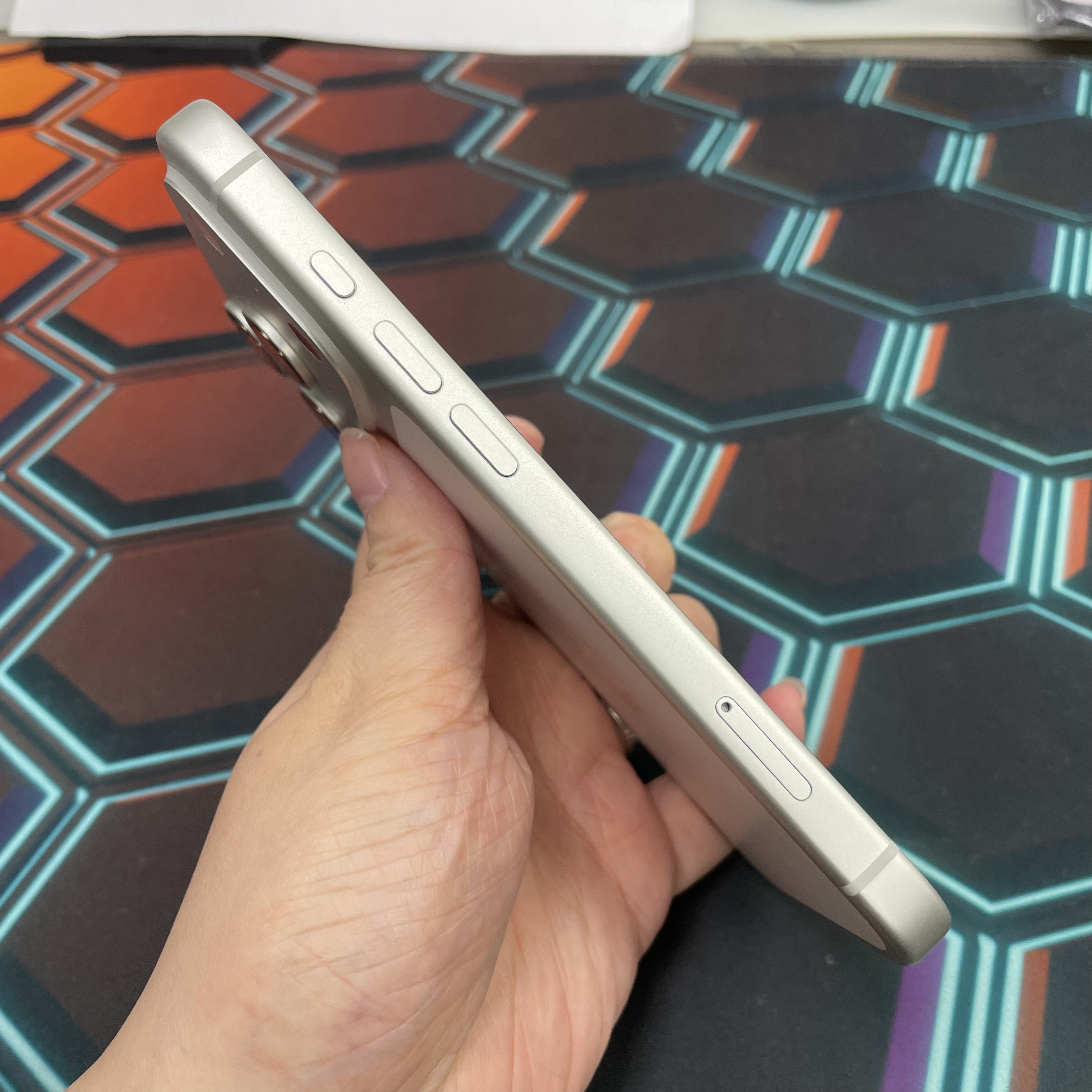 *8177 17 pro 完美機 512GB 電100 銀色 sliver