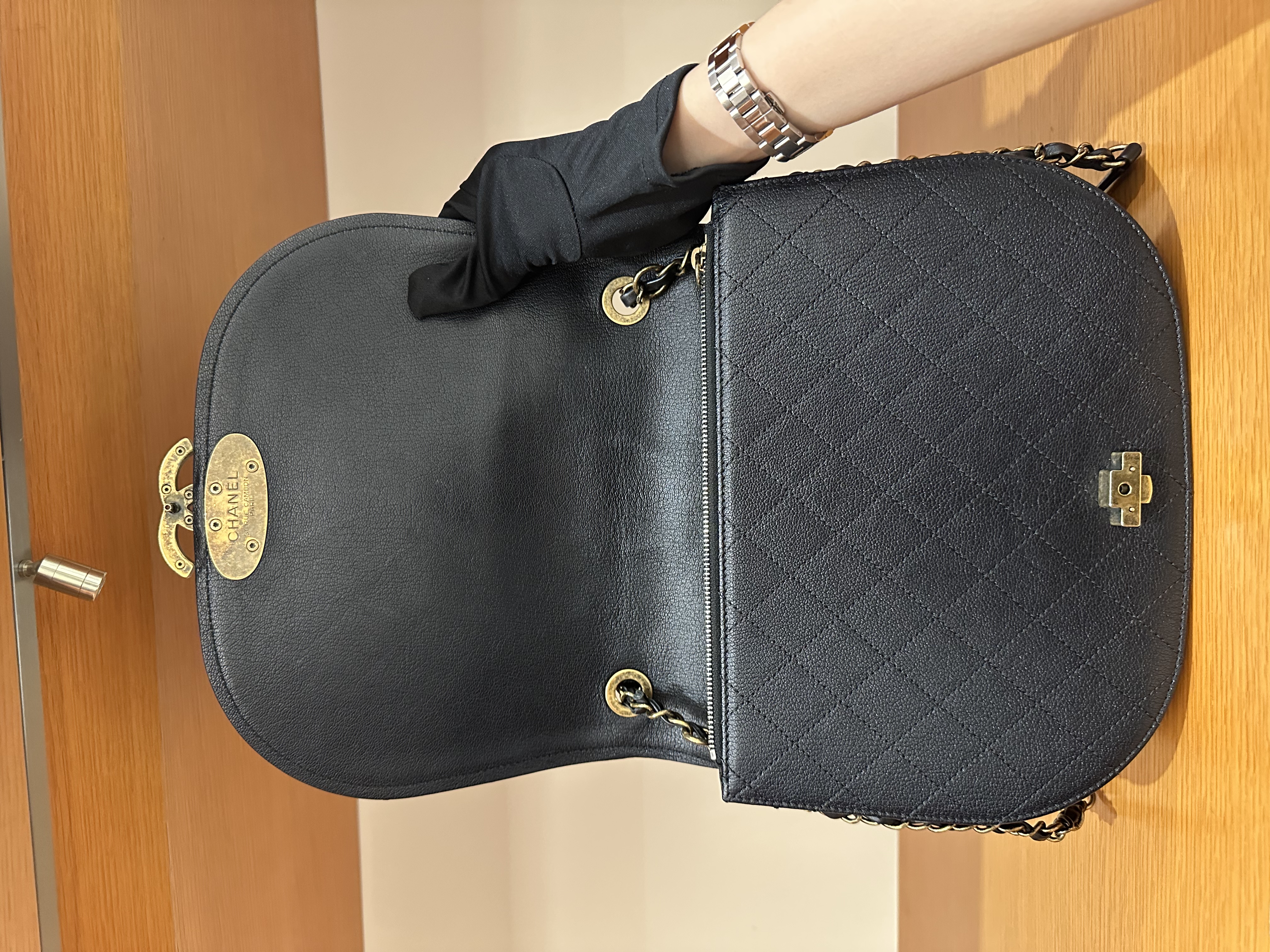 直播貨品 |  [1個-$100 2個-$300］ HH24