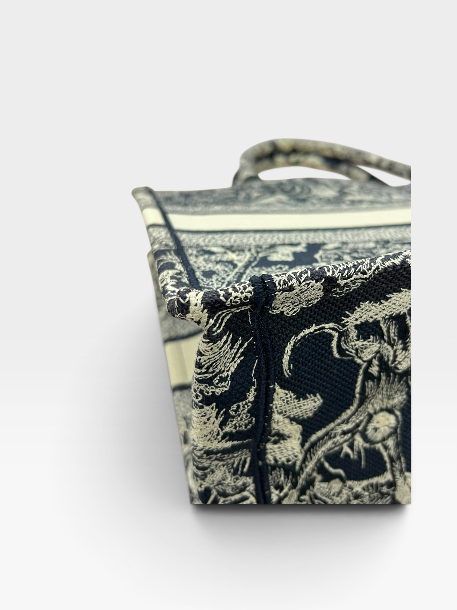 Pre-Owned DIOR Book Tote / Product Code: 082901