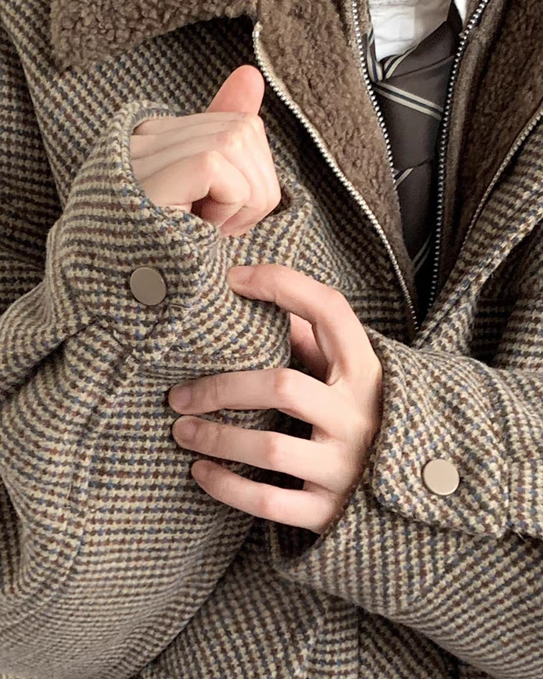 W031千鳥格翻領加厚外套