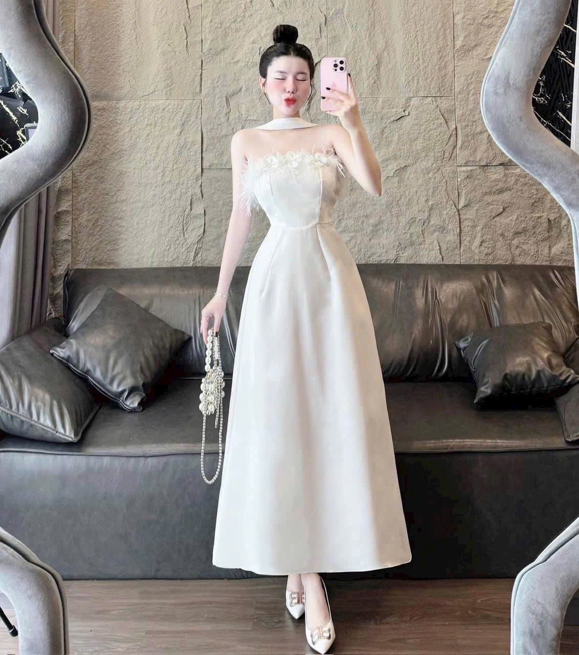 羽毛飾邊中長洋裝 * 優雅無肩帶