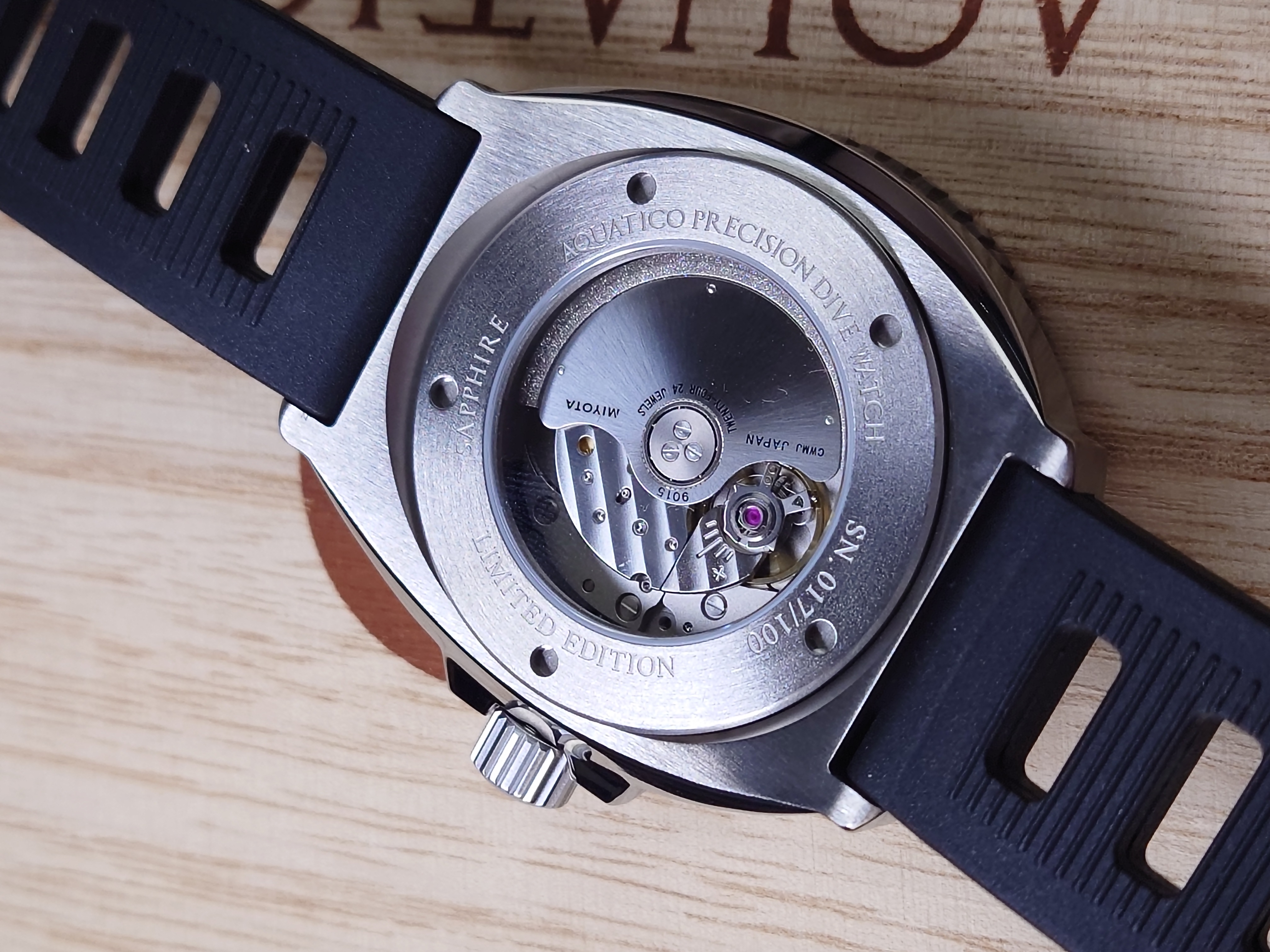 Aquatico T100 Super Marine Titanium Tritium 5 級鈦合金超級夜光機械錶