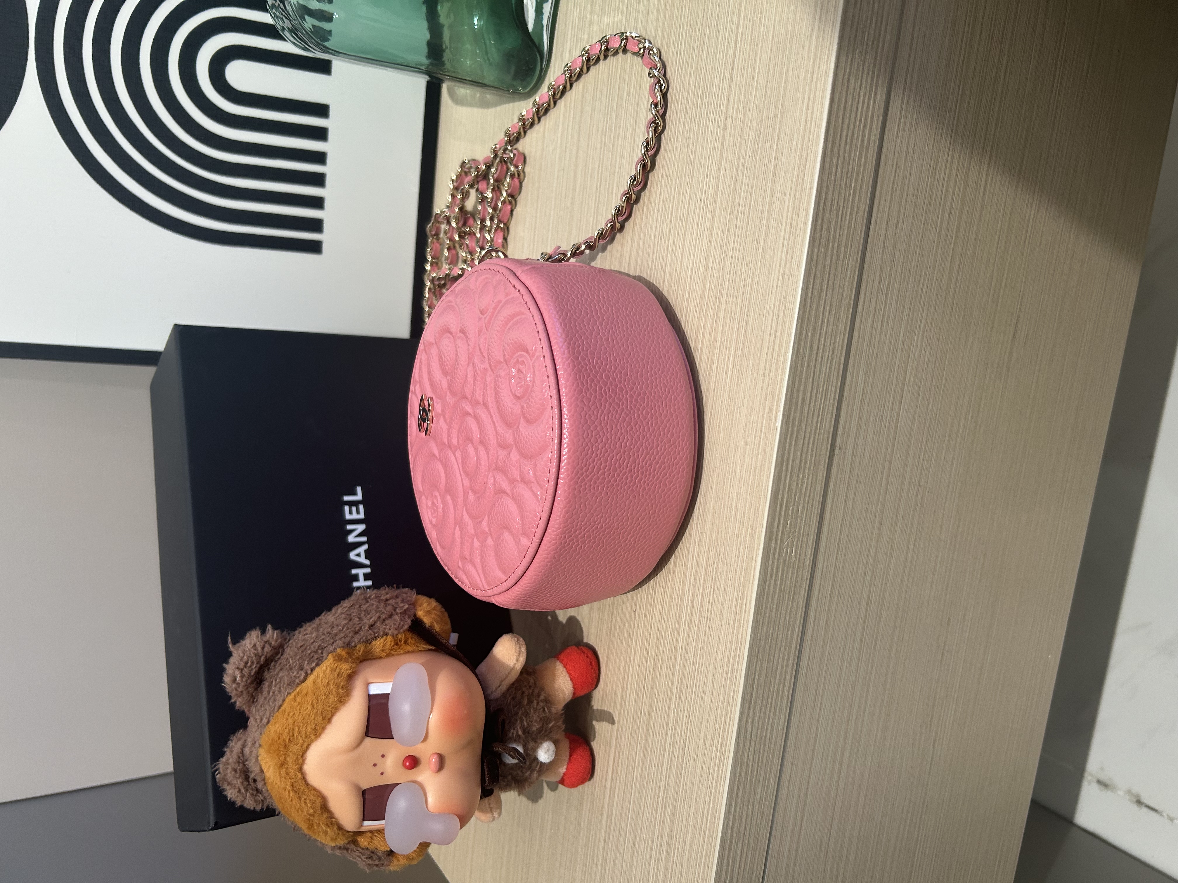 CHANEL ROUND BAG WITH CHAIN 山茶花荔枝牛皮圓餅 100%Authentic ,98%new ✅29CARD✅dust bag✅box 