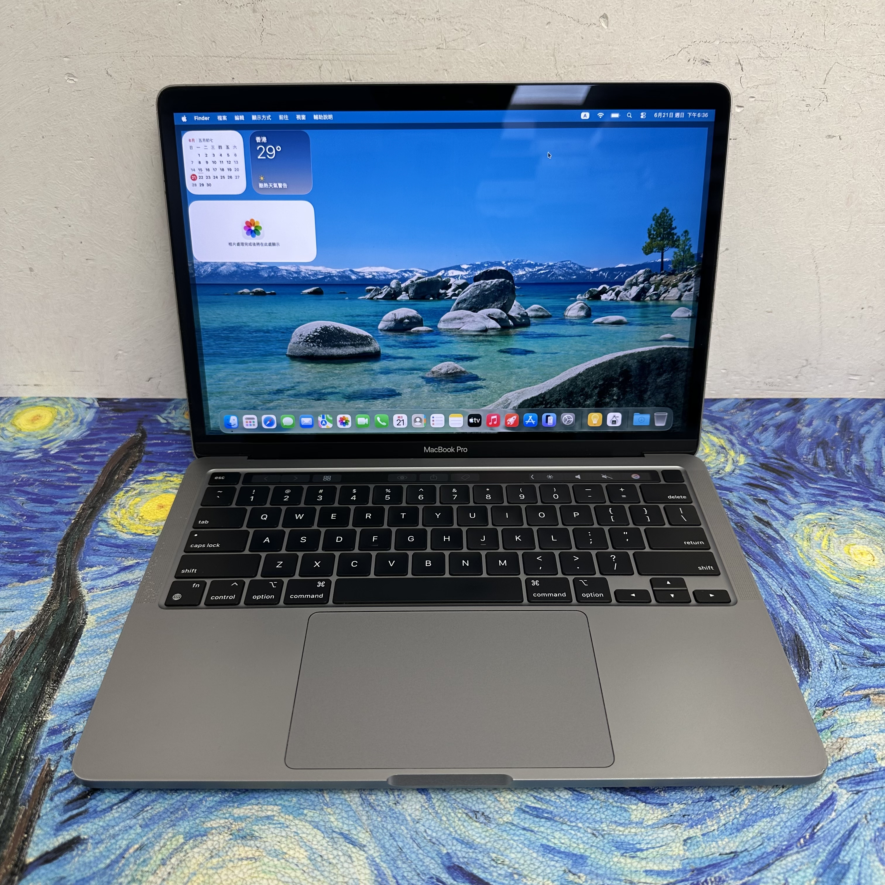 #5895 Apple MacBook Pro 2021/APPLE Retina/M1 CPU/8GB Ram/256GB SSD/Touch ID/13.3吋Mon/太空灰/ Gaming Laptop / Notebook/ Movie / Netflix / Office / Work / YouTube 