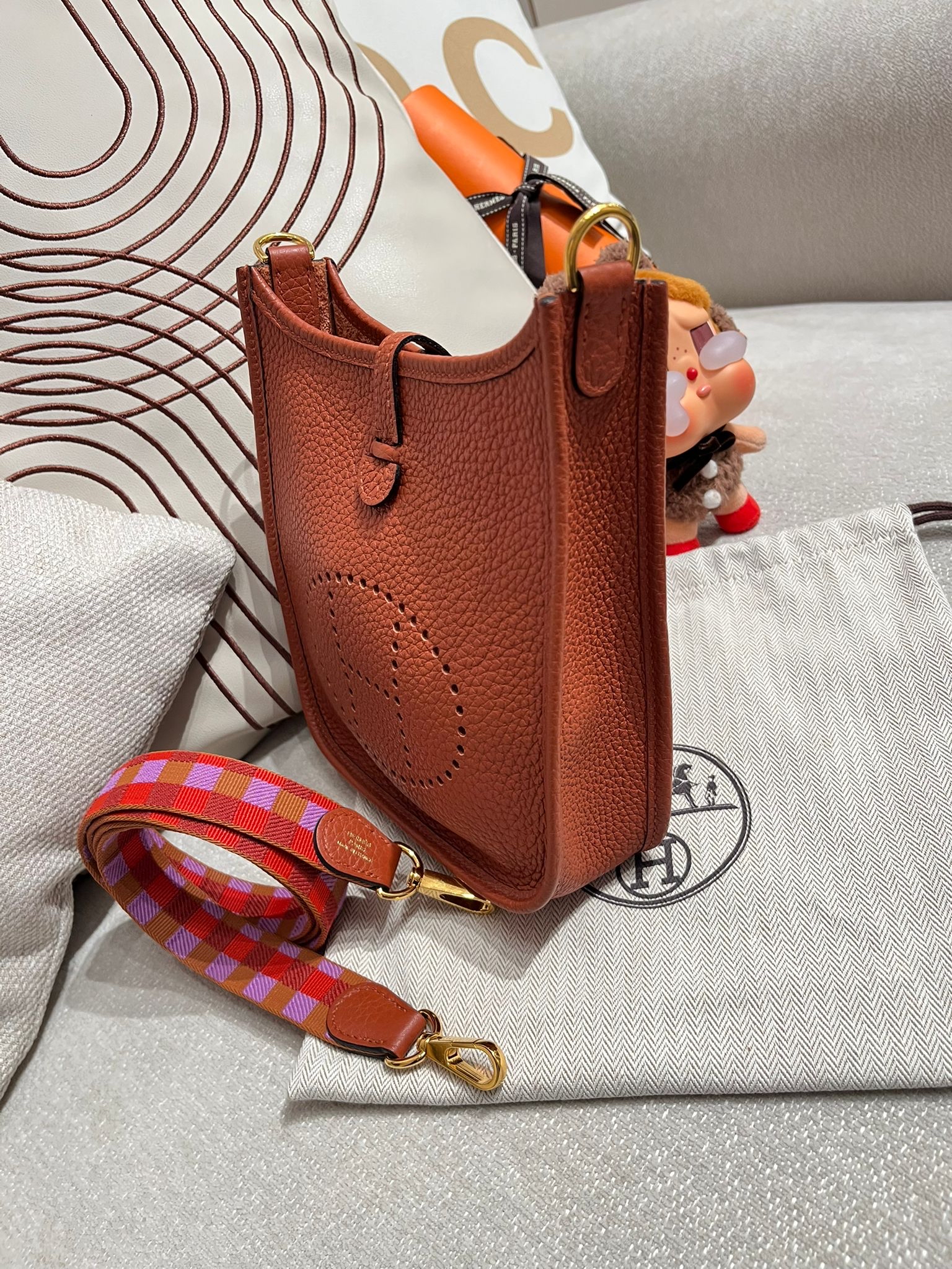 Hermes mini evelyne ,STAMP U，6C 古銅色 100%Authentic,95%new ✅內袋✅原裝織紋肩帶✅dust bag  