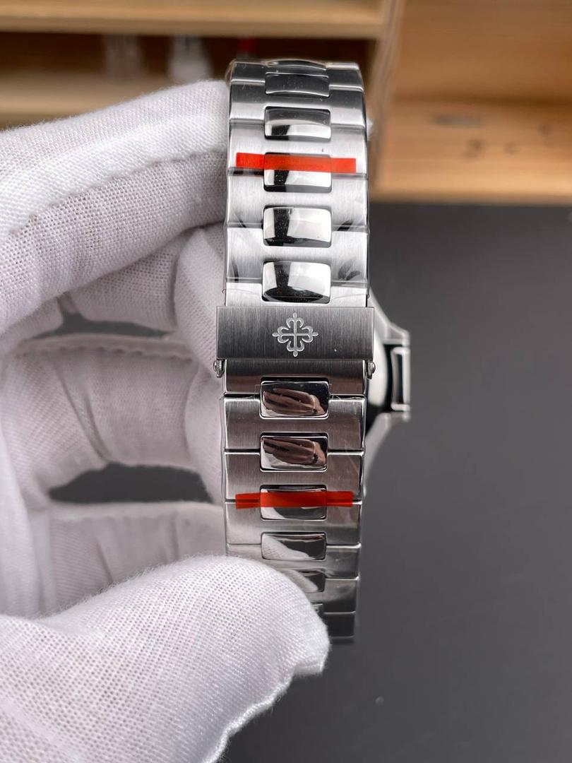 百达翡丽 Nautilus 5726/1A-001 自动机械男士腕表