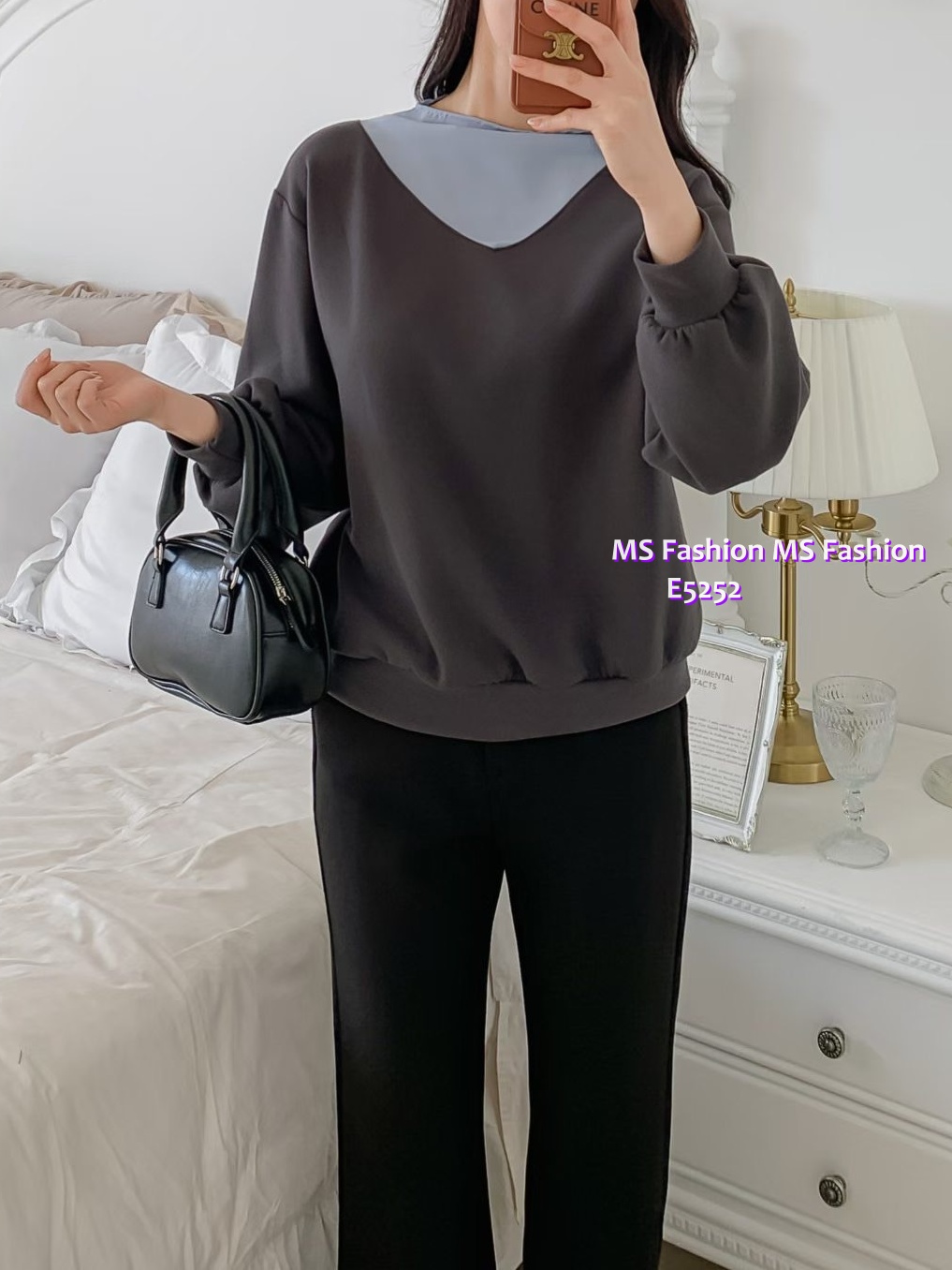 E5252 小高領拼色top