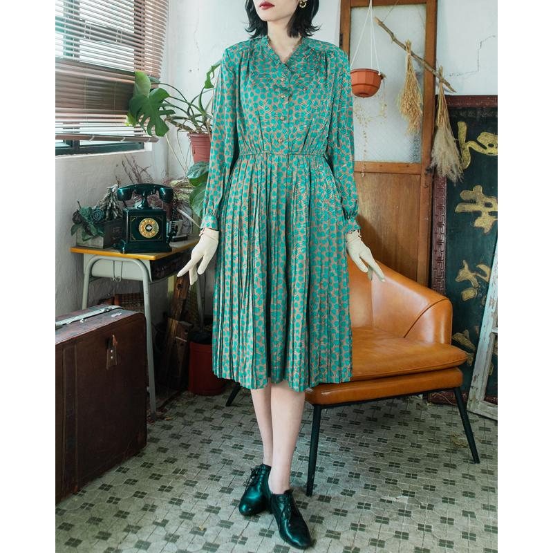 Vintage Elegant Green Leaf Pattern Ruffle Collar Button up Pleated Dress (MT1608-155)